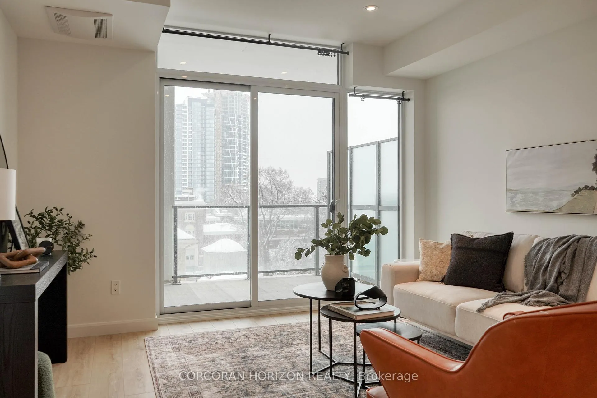 Photo 8 of Unit 406, 741 King Street W, Kitchener, KW Hospital — HOMEH