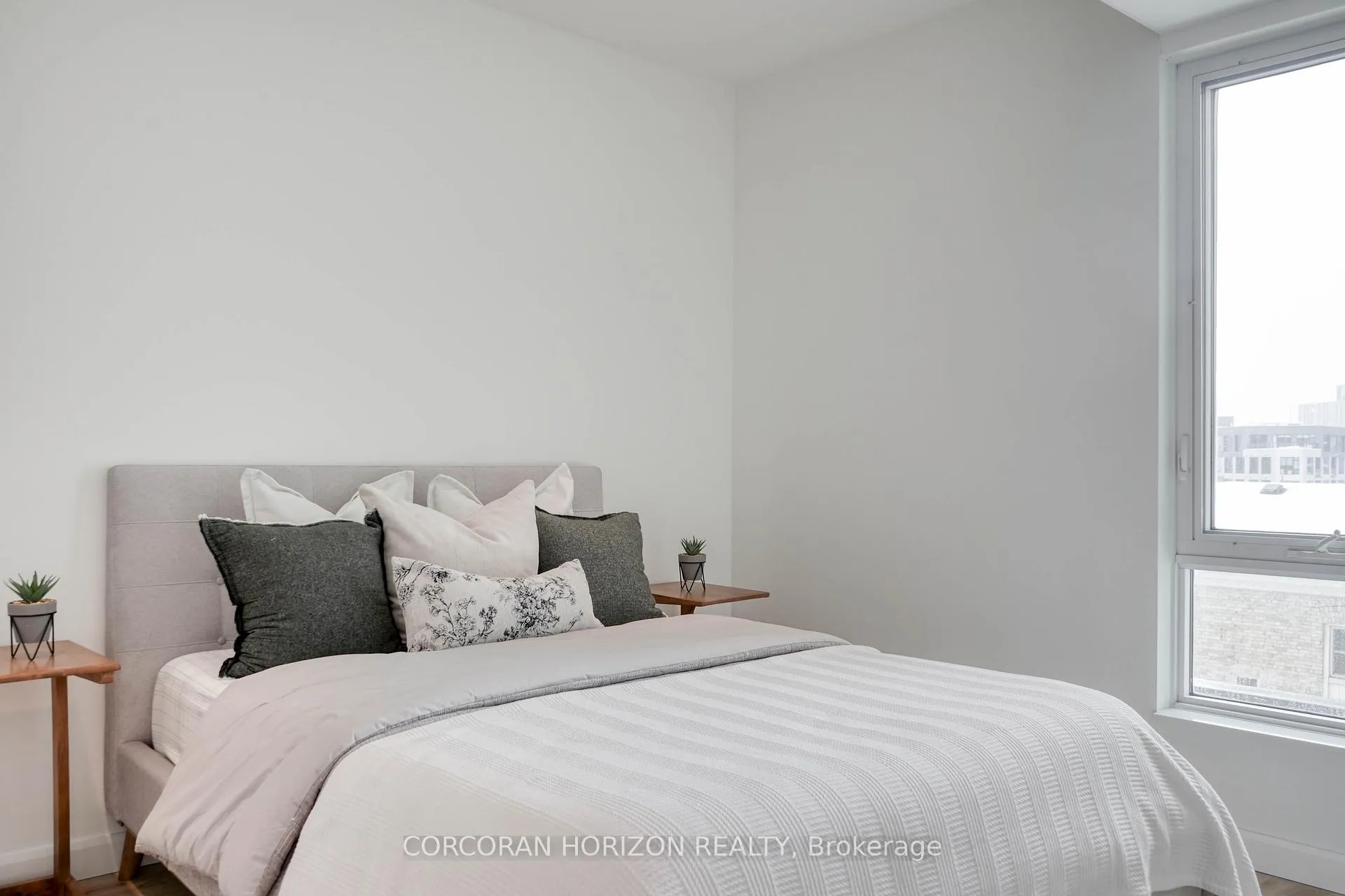 Photo 12 of Unit 406, 741 King Street W, Kitchener, KW Hospital — HOMEH