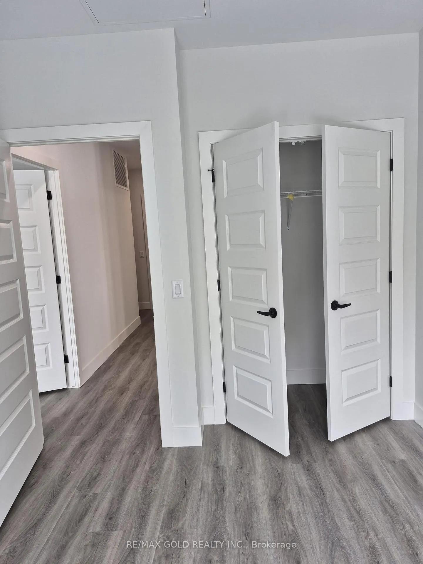 Photo 1 of Unit 305, 1000 Lackner Place E, Kitchener — HOMEH
