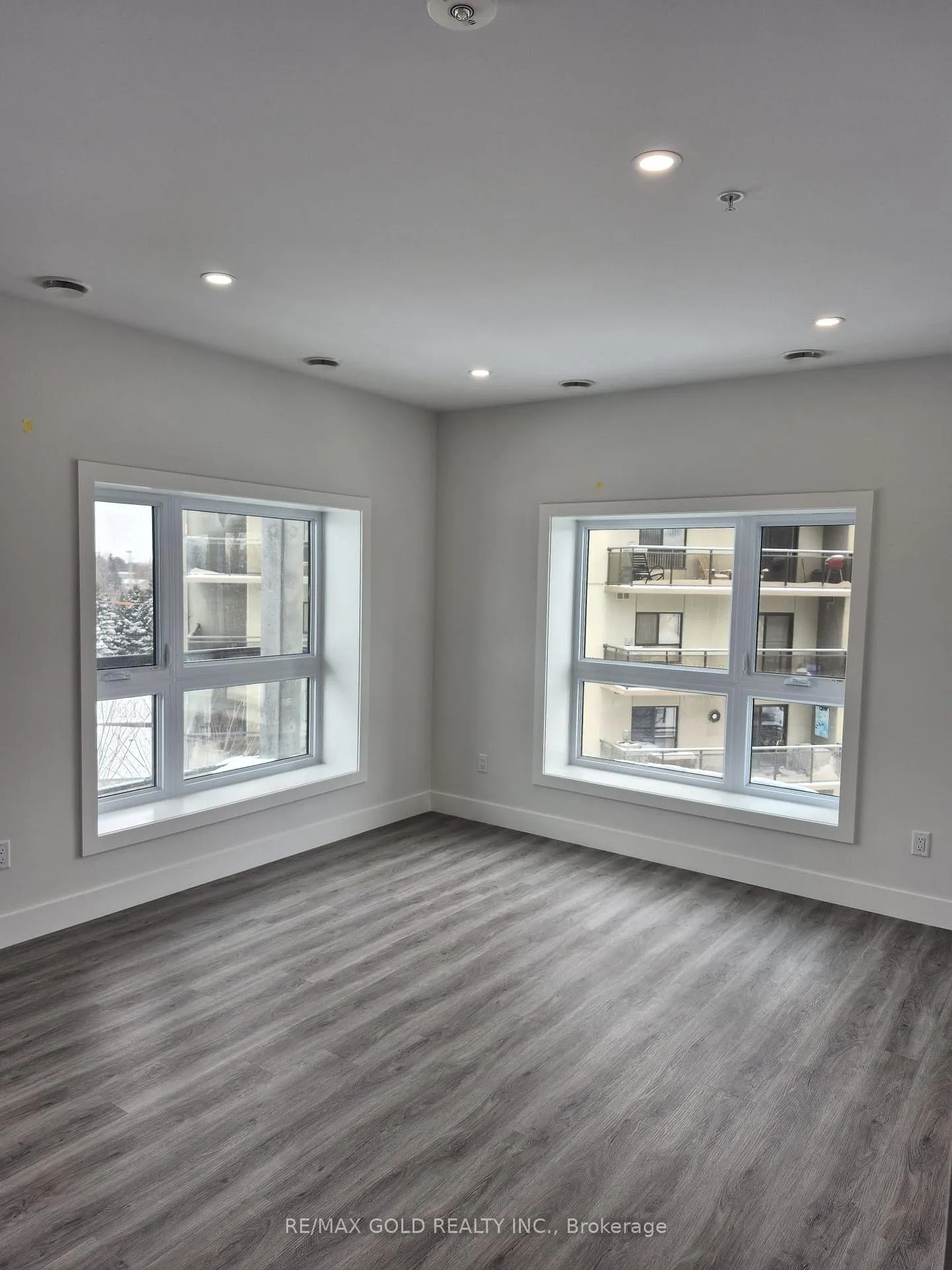 Photo 7 of Unit 305, 1000 Lackner Place E, Kitchener — HOMEH