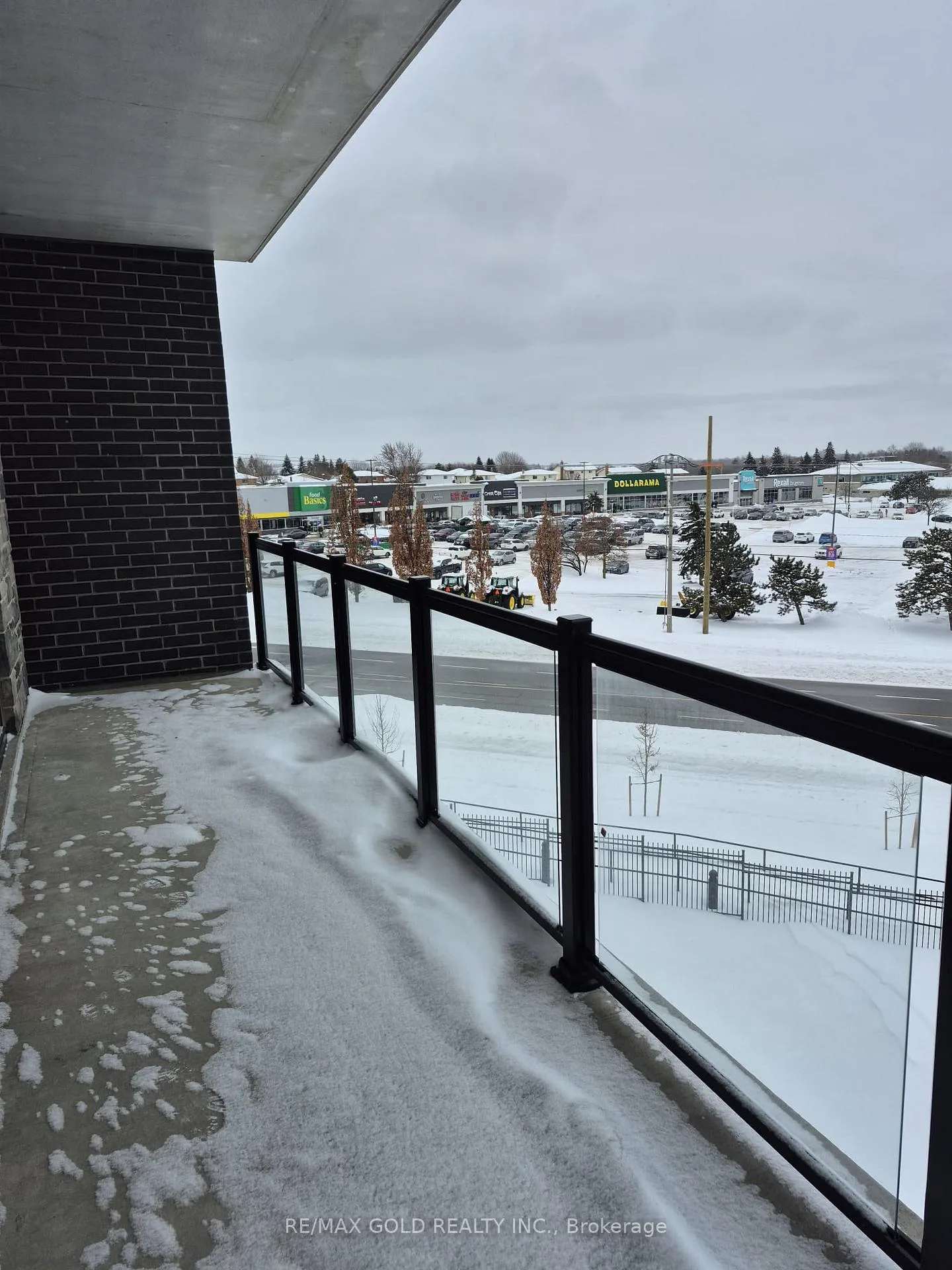 Photo 9 of Unit 305, 1000 Lackner Place E, Kitchener — HOMEH