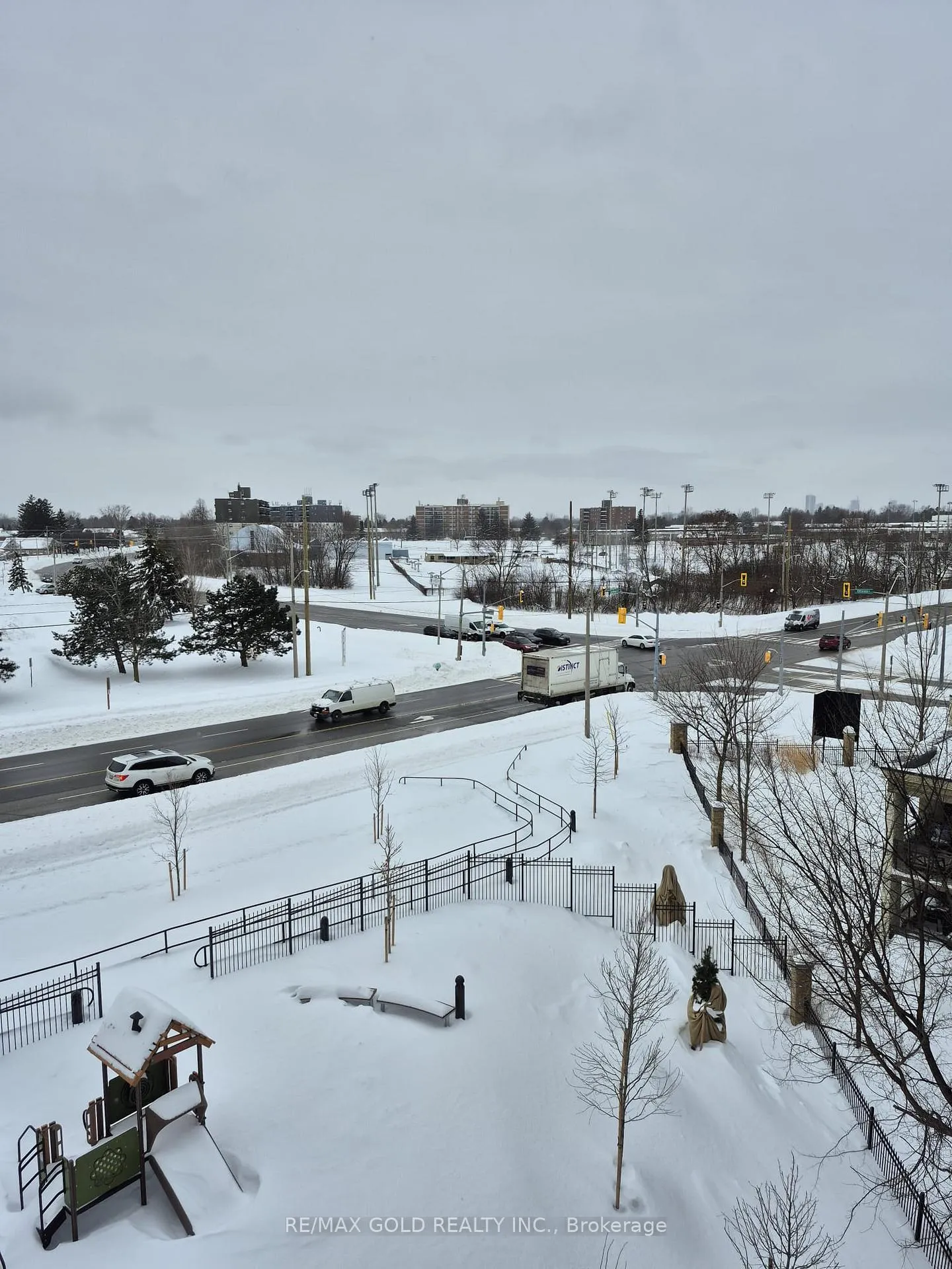 Photo 10 of Unit 305, 1000 Lackner Place E, Kitchener — HOMEH