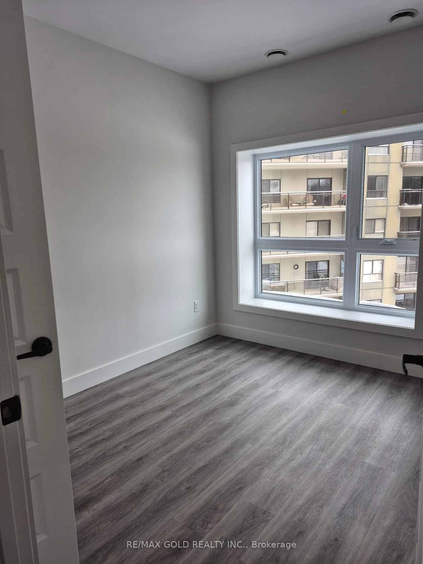 Photo 12 of Unit 305, 1000 Lackner Place E, Kitchener — HOMEH