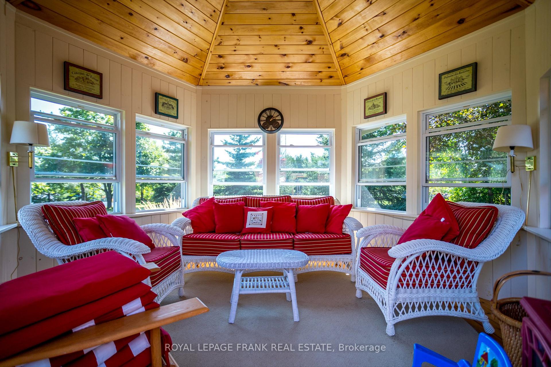 Photo 37 of 953 Mount Pleasant Road, Cavan Monaghan, Cavan Twp — HOMEH