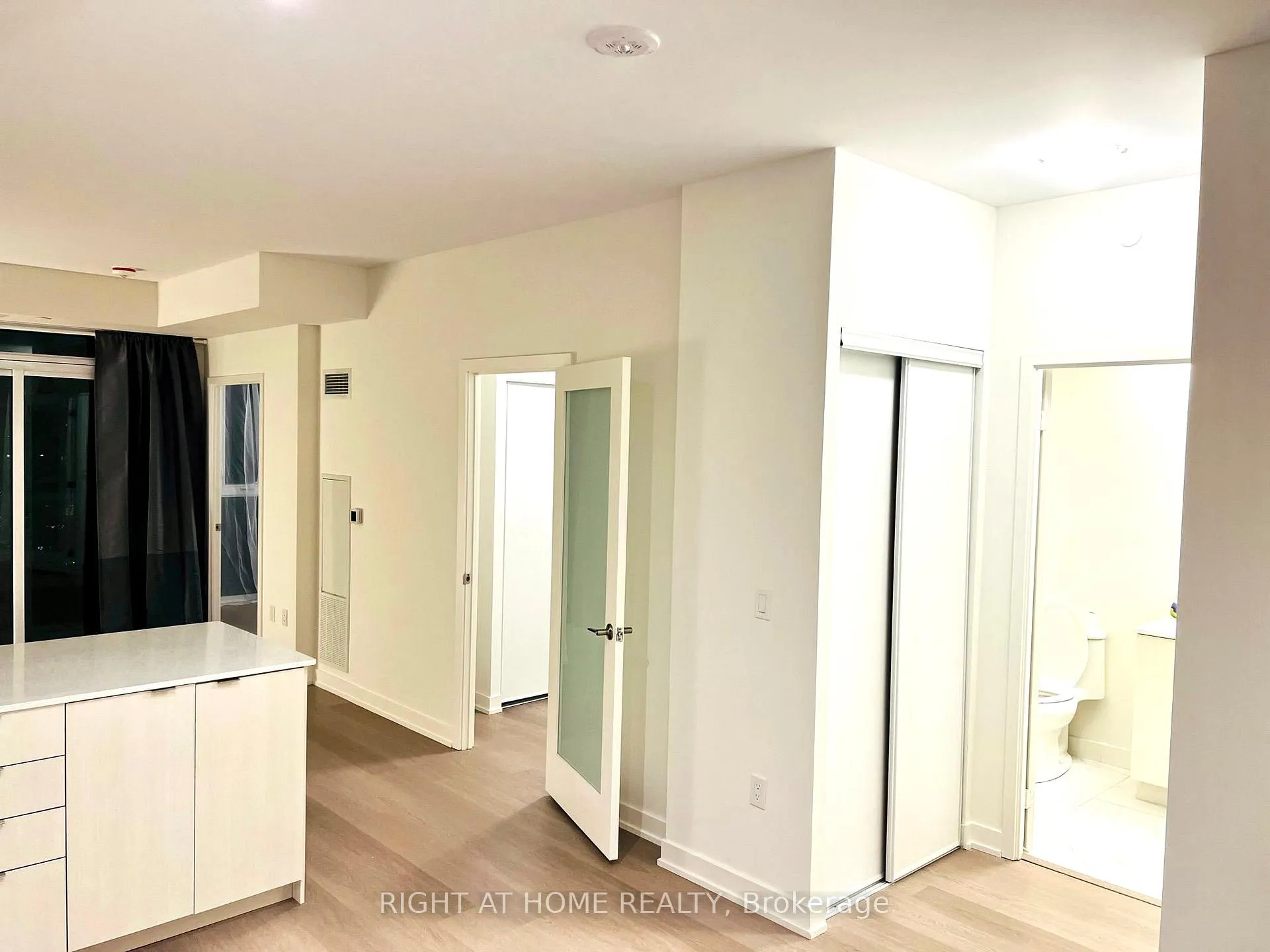 Photo 12 of Unit 416, 859 The Queensway, Etobicoke, Stonegate-Queensway — HOMEH