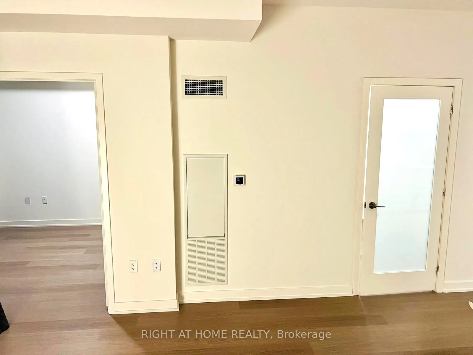 Photo 14 of Unit 416, 859 The Queensway, Etobicoke, Stonegate-Queensway — HOMEH