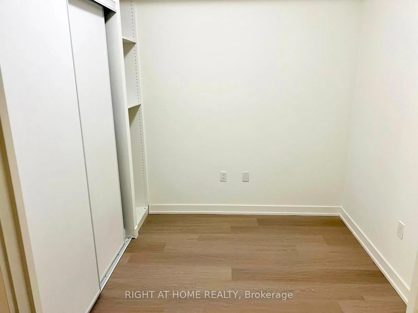 Photo 17 of Unit 416, 859 The Queensway, Etobicoke, Stonegate-Queensway — HOMEH