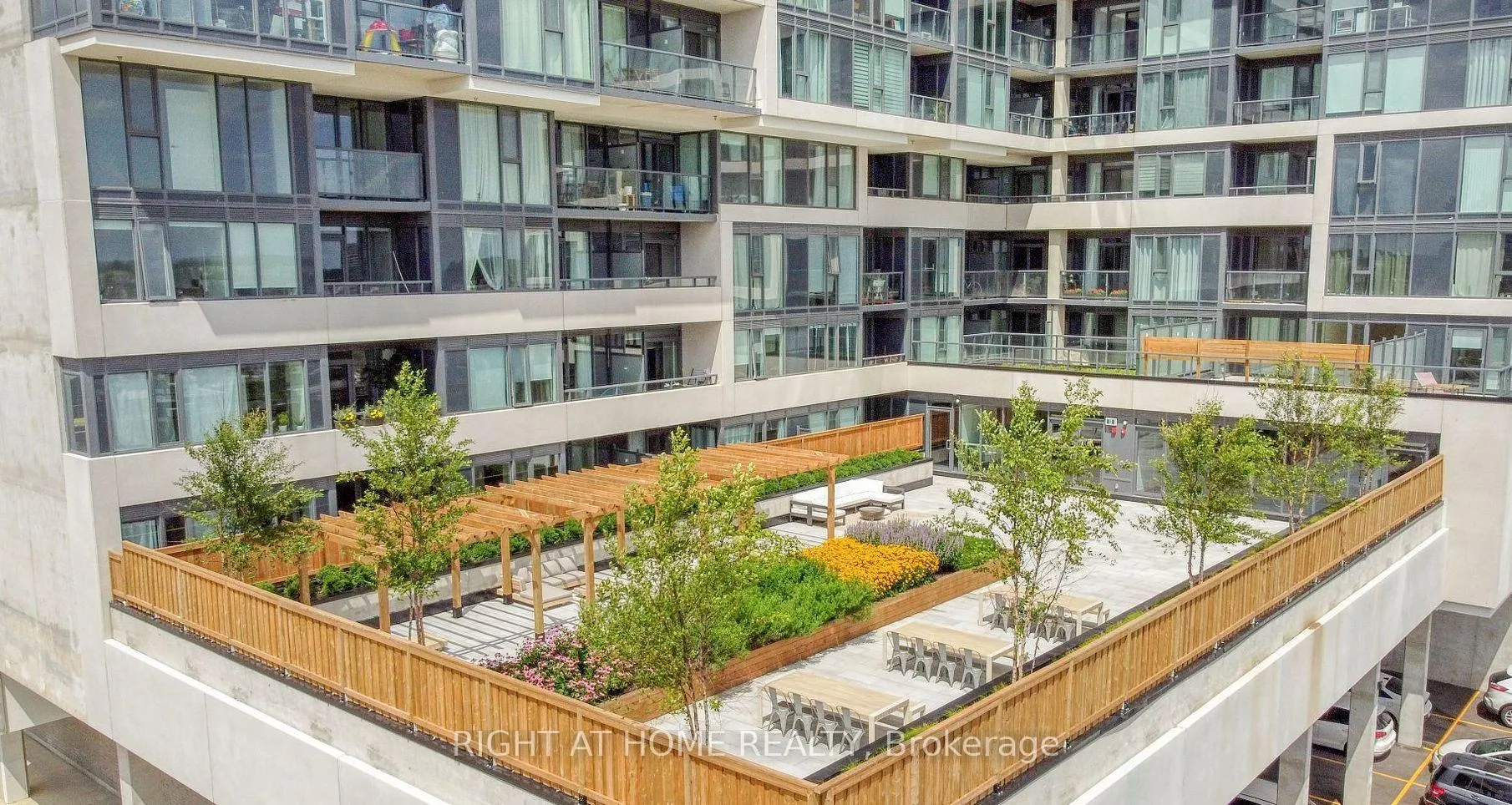 Photo 24 of Unit 416, 859 The Queensway, Etobicoke, Stonegate-Queensway — HOMEH