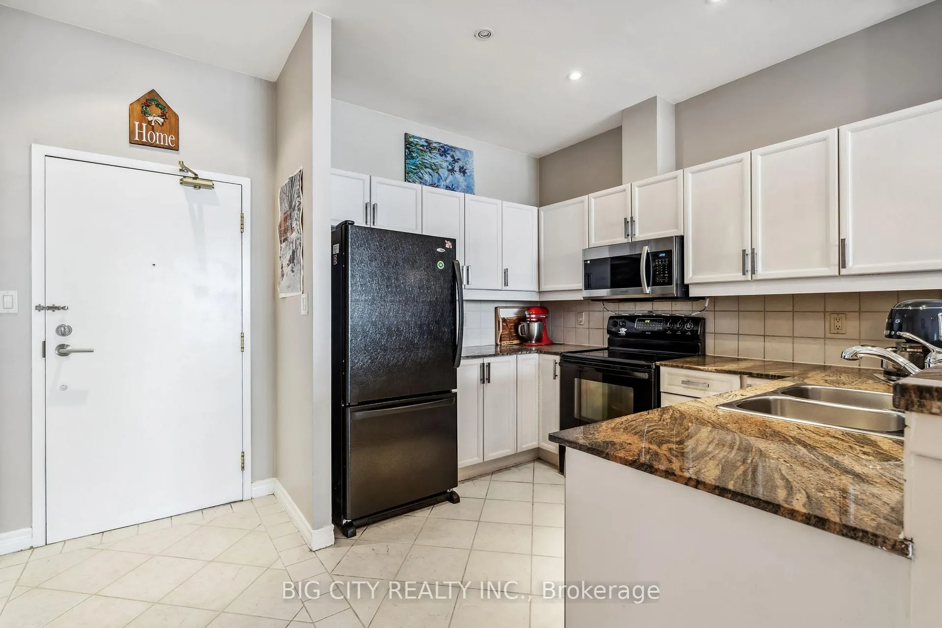 Photo 3 of Unit 403, 1 Leaside Park Drive, Toronto, Thorncliffe Park — HOMEH