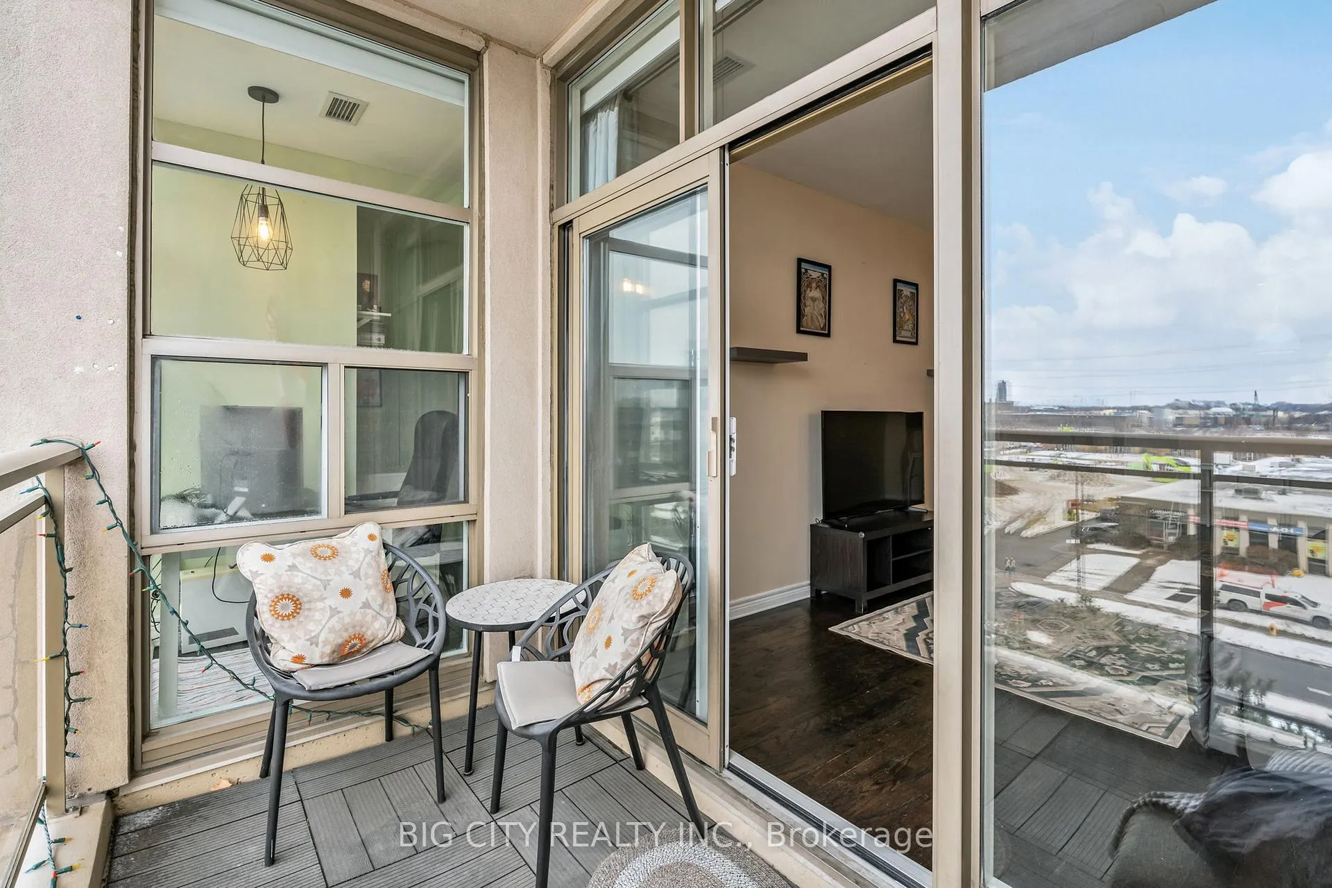Photo 13 of Unit 403, 1 Leaside Park Drive, Toronto, Thorncliffe Park — HOMEH