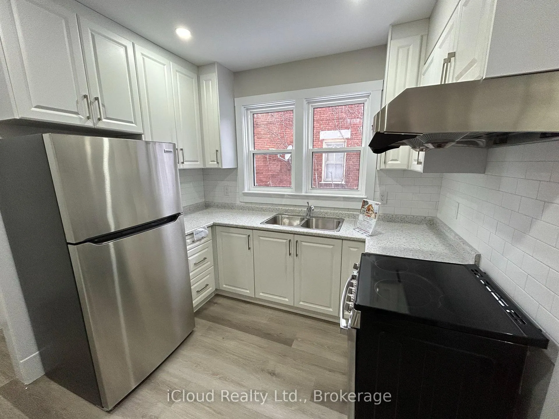 Photo 5 of Unit Unit 1, 152 Weber Street E, Kitchener — HOMEH