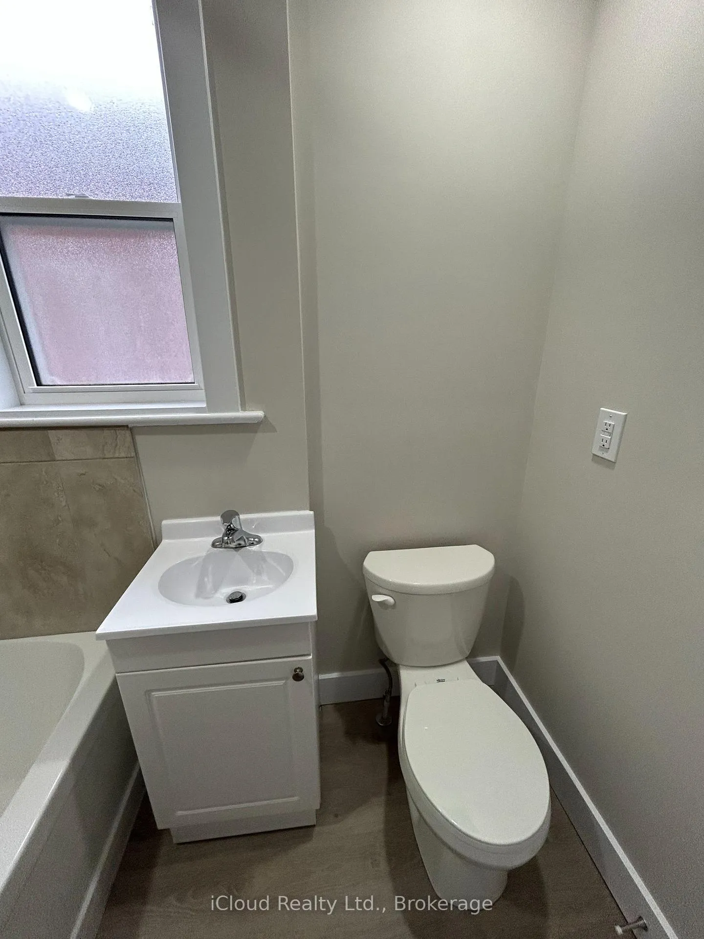 Photo 15 of Unit Unit 1, 152 Weber Street E, Kitchener — HOMEH