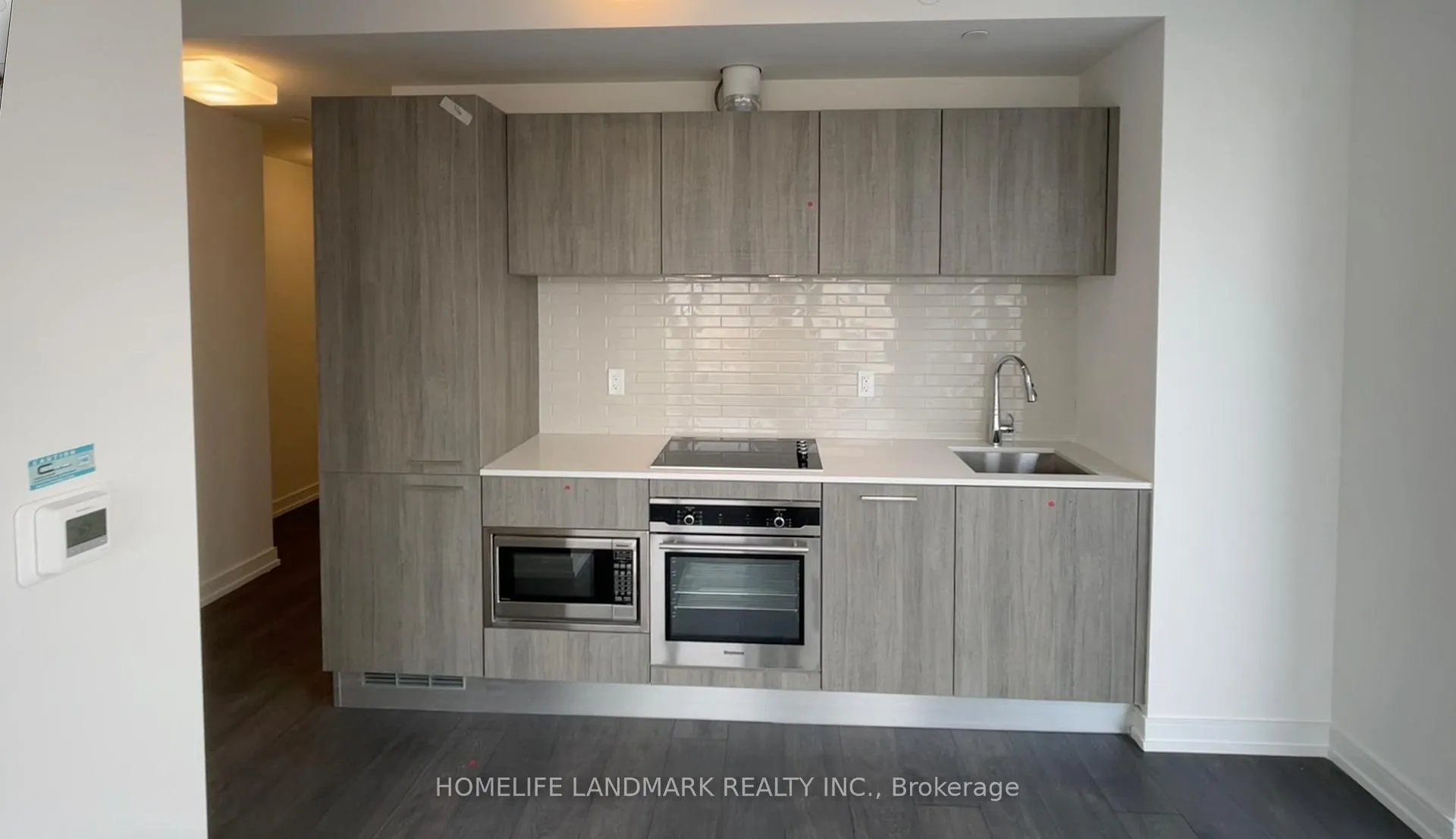 Photo 4 of Unit 1002, 3 Gloucester Street, Toronto, Church-Yonge Corridor — HOMEH