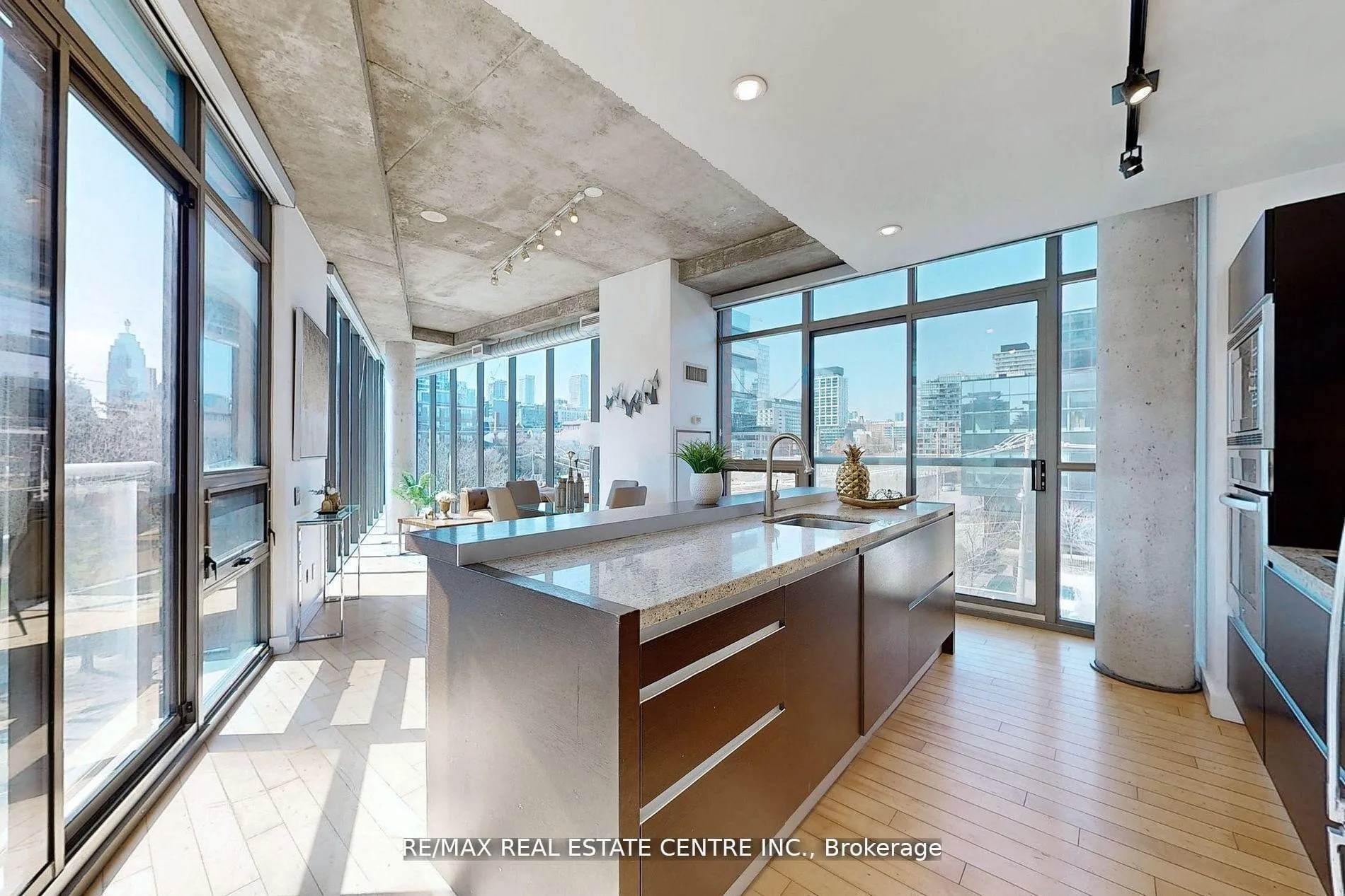 Photo 12 of Unit 312, 33 Mill Street, Toronto, Waterfront Communities — HOMEH