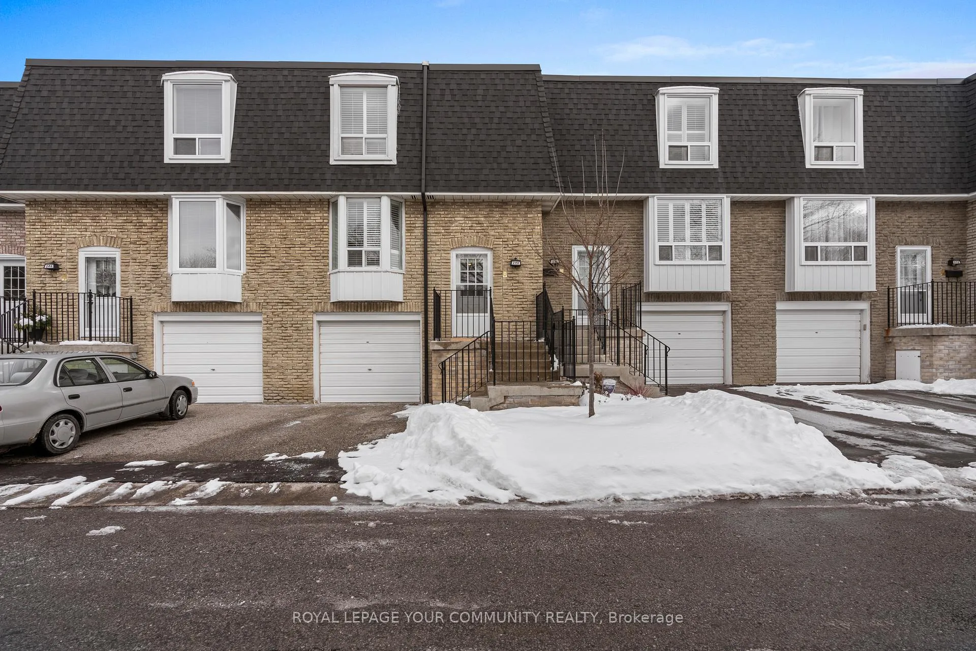 Photo 2 of 248 Royal Orchard Boulevard, Markham, Royal Orchard — HOMEH
