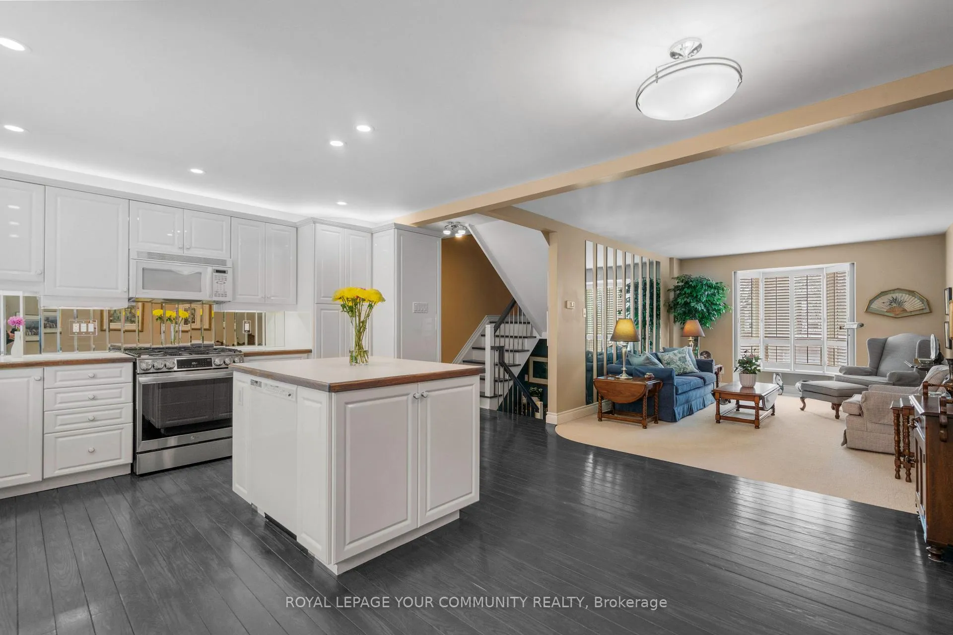 Photo 9 of 248 Royal Orchard Boulevard, Markham, Royal Orchard — HOMEH
