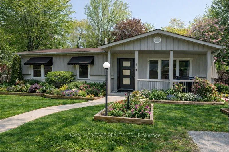 Photo 1 of 104 Linden Lane, Innisfil, Rural Innisfil — HOMEH