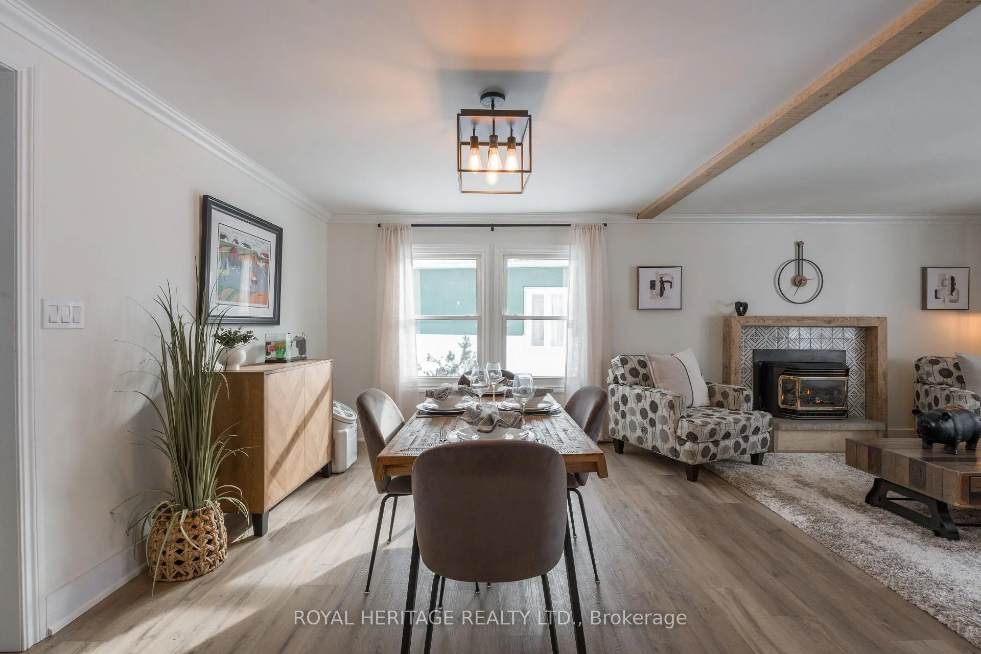 Photo 16 of 104 Linden Lane, Innisfil, Rural Innisfil — HOMEH