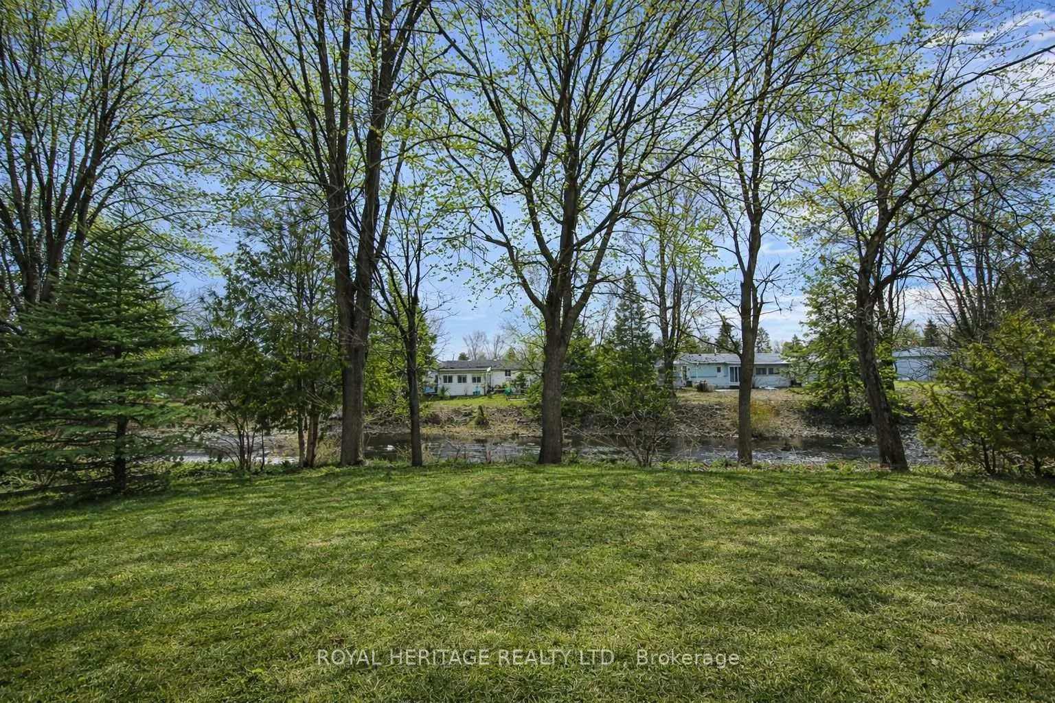 Photo 36 of 104 Linden Lane, Innisfil, Rural Innisfil — HOMEH