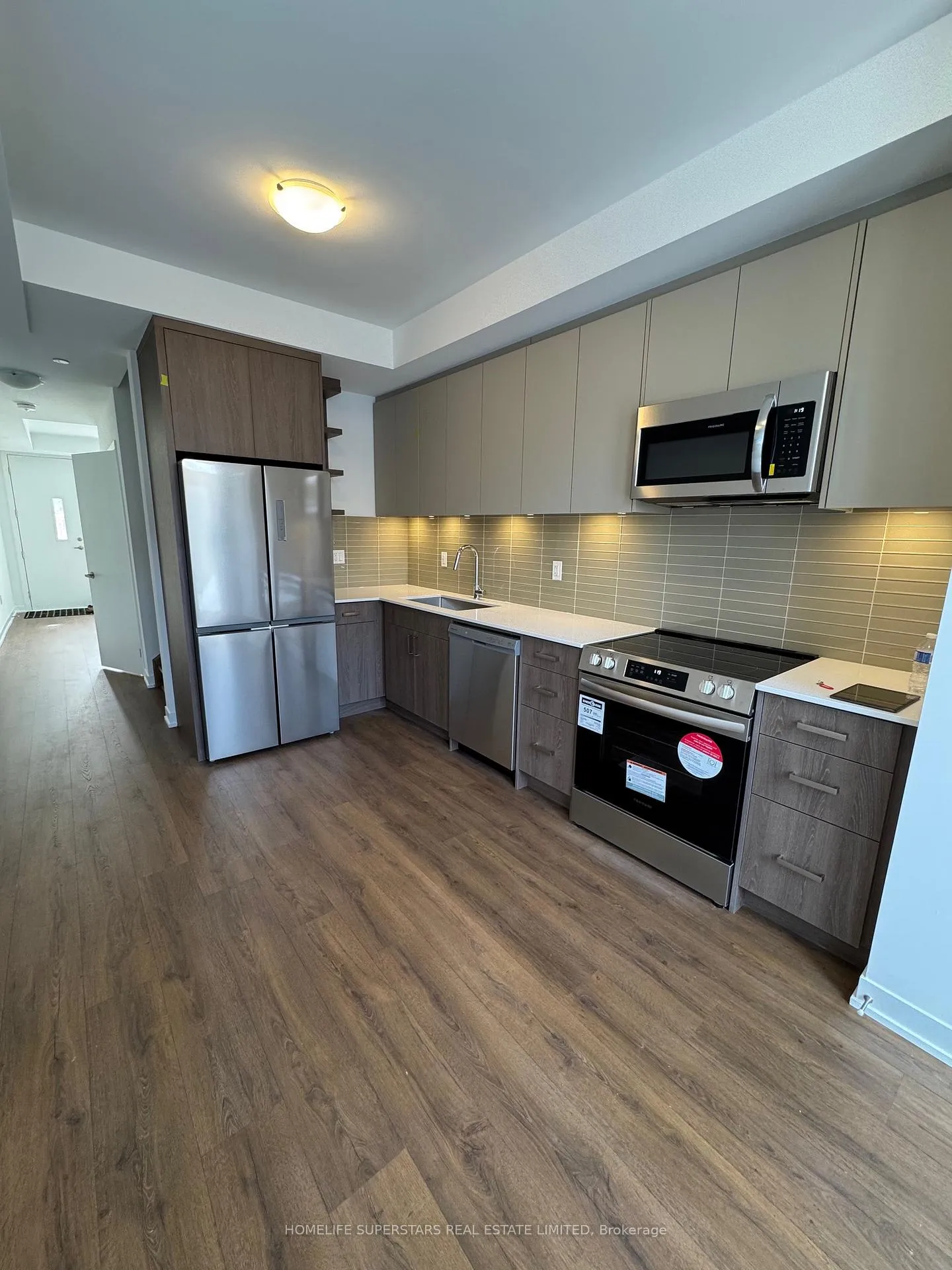 Photo 11 of 42 Turtle Island Road, Toronto, Englemount-Lawrence — HOMEH