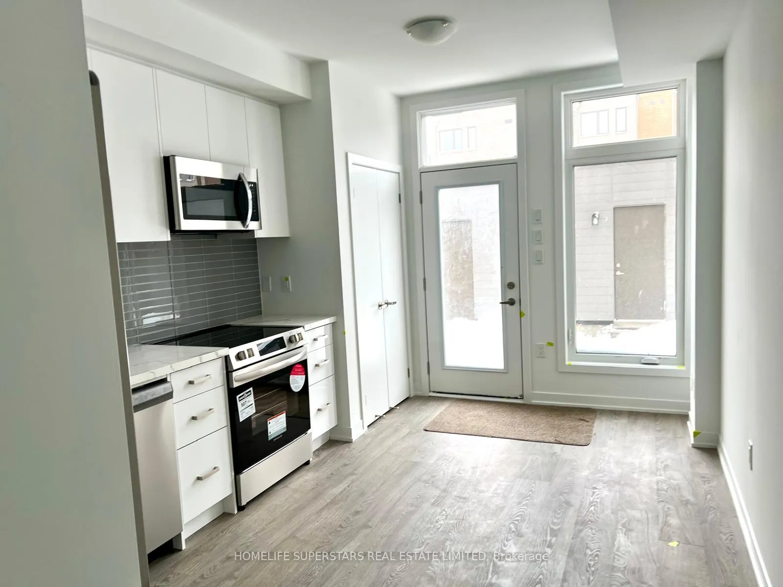 Photo 5 of 38 Turtle Island Road, Toronto, Englemount-Lawrence — HOMEH