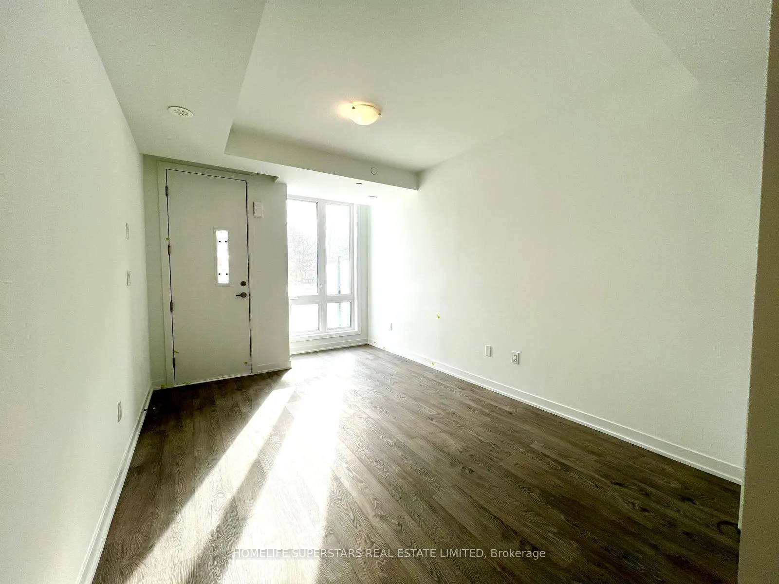 Photo 10 of 38 Turtle Island Road, Toronto, Englemount-Lawrence — HOMEH