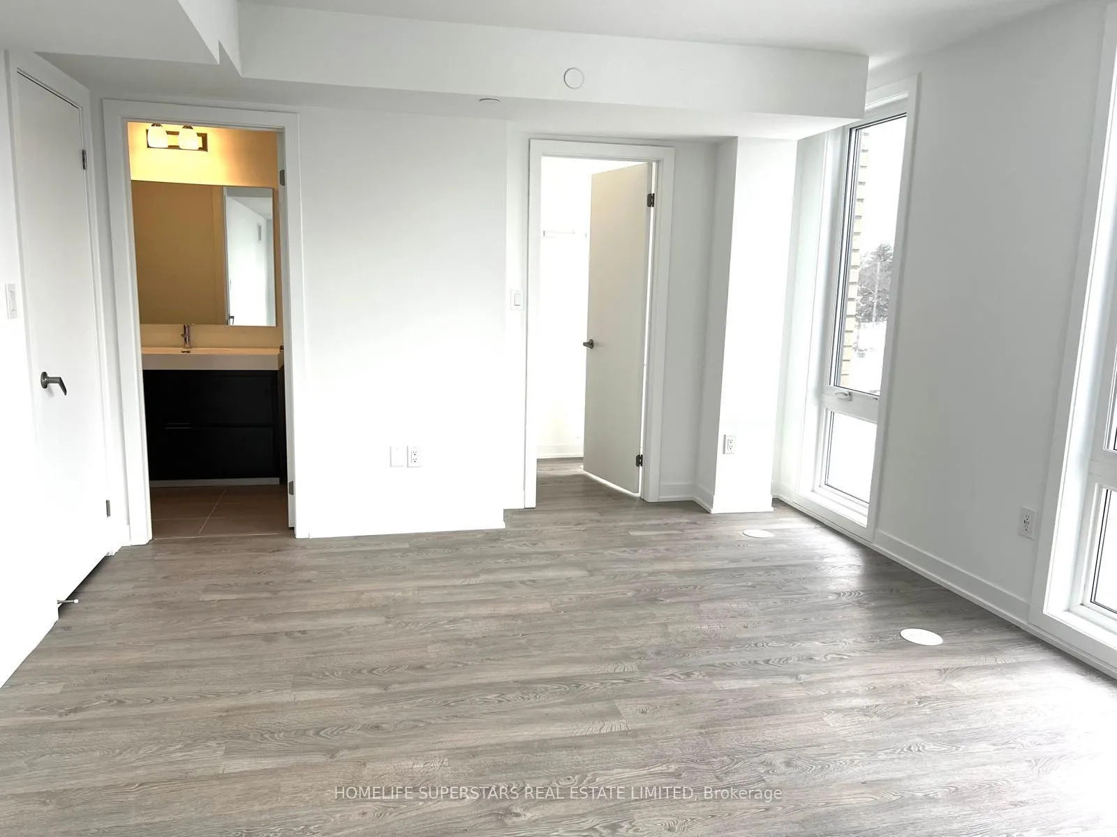 Photo 31 of 38 Turtle Island Road, Toronto, Englemount-Lawrence — HOMEH