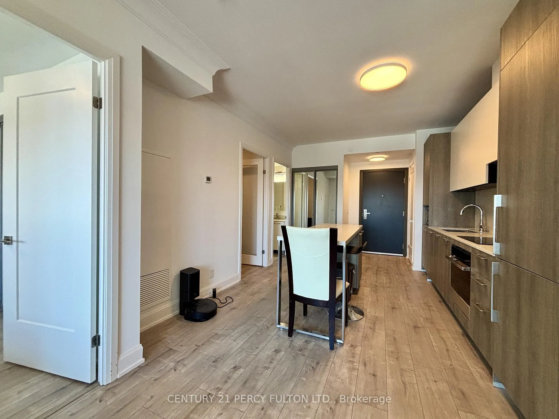 Photo 4 of Unit 3108, 8 Water Walk Drive, Markham, Unionville — HOMEH