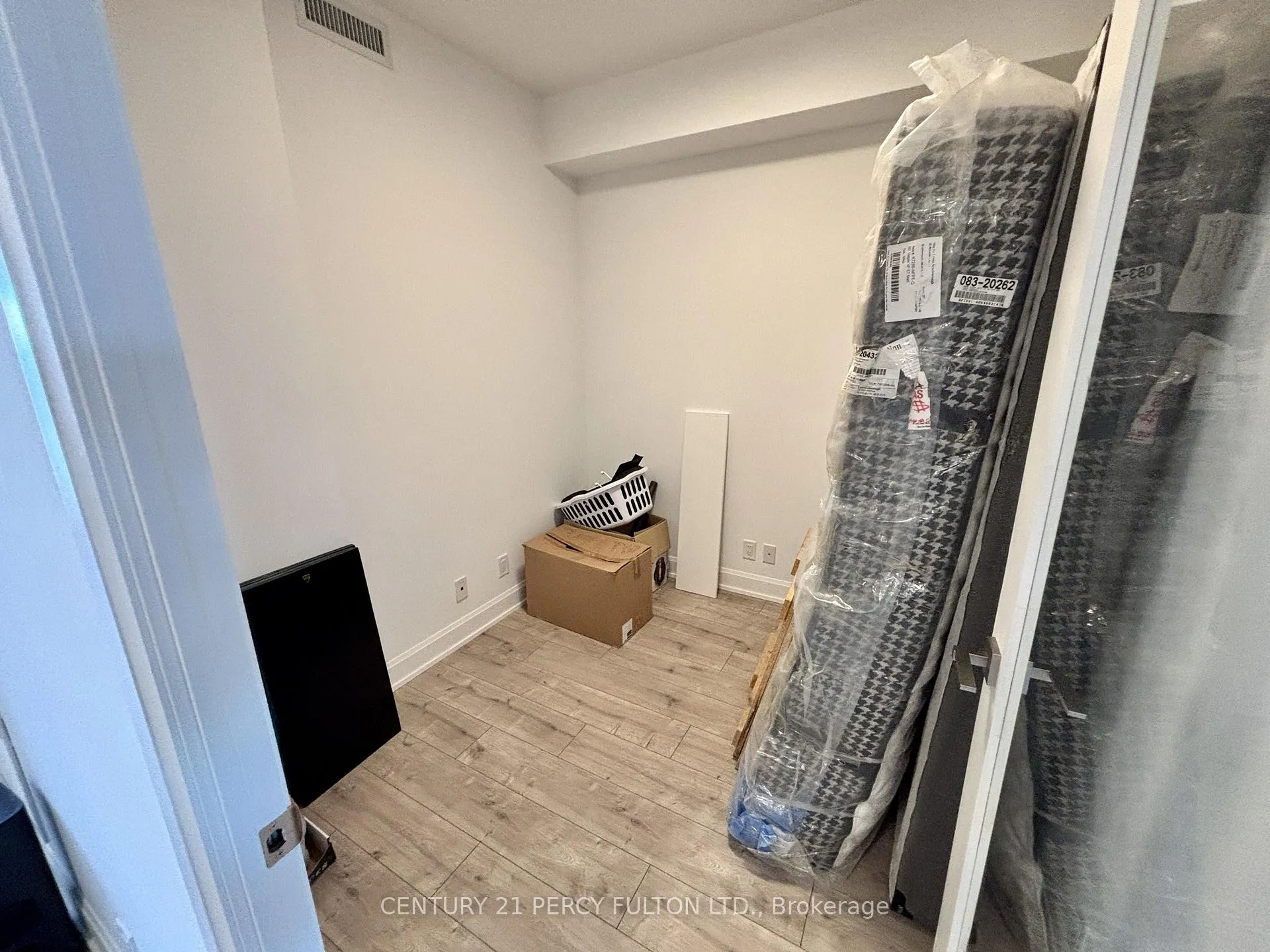 Photo 8 of Unit 3108, 8 Water Walk Drive, Markham, Unionville — HOMEH