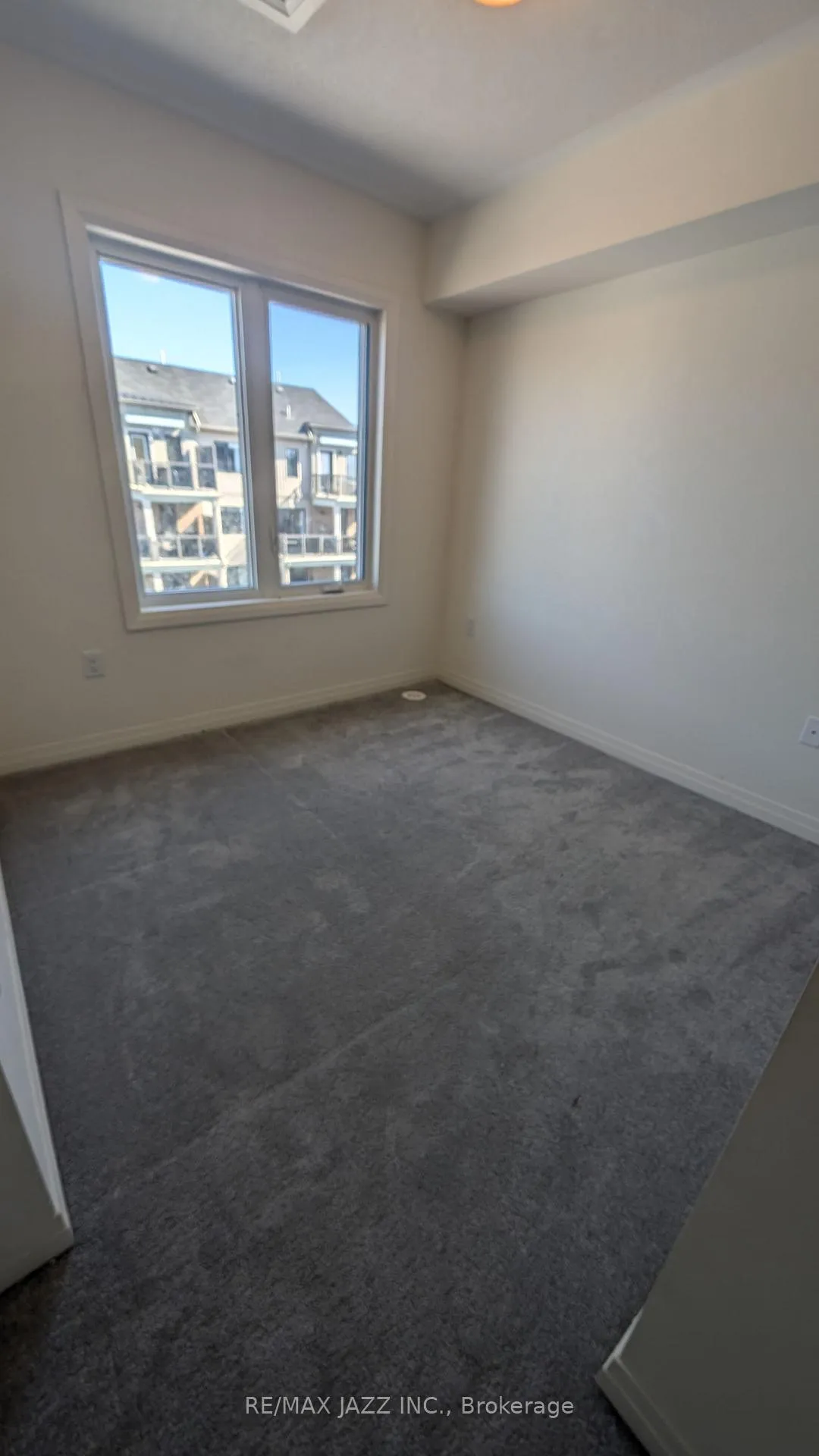 Photo 12 of Unit D, 22 Lookout Drive, Clarington, Bowmanville — HOMEH