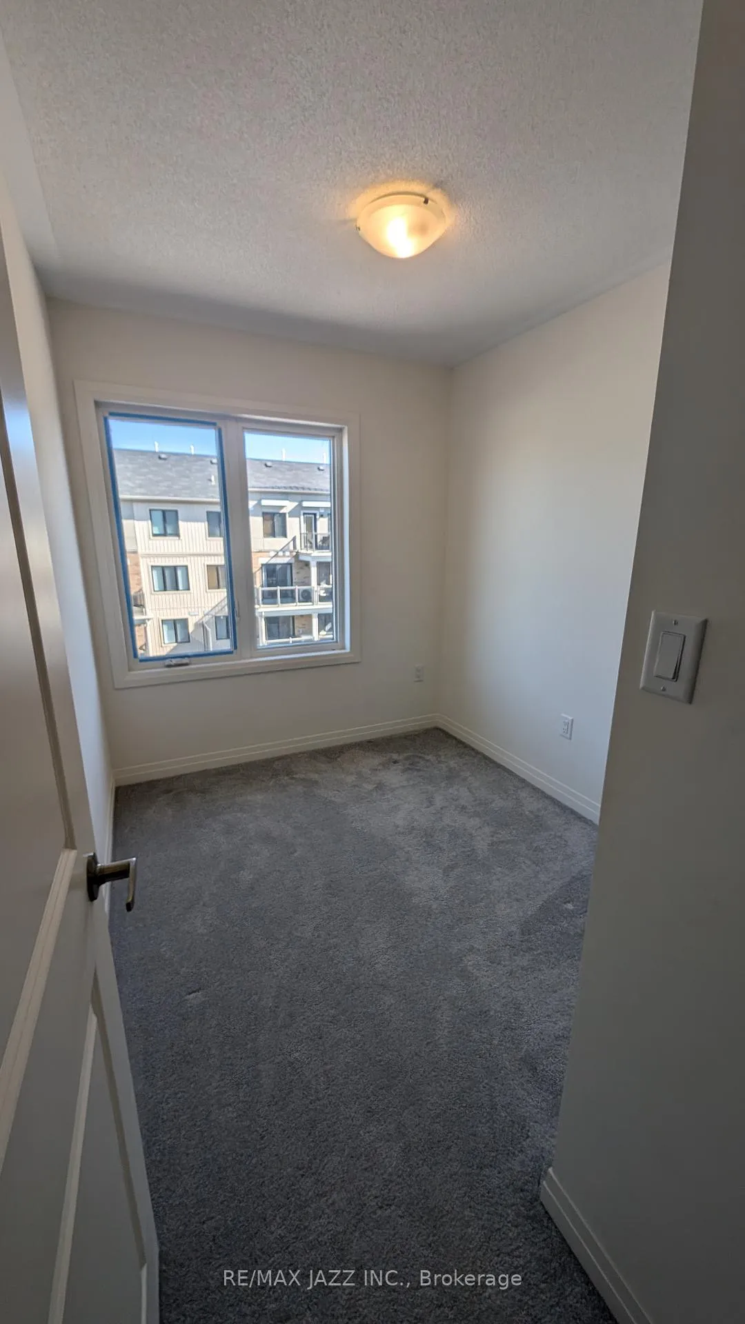 Photo 15 of Unit D, 22 Lookout Drive, Clarington, Bowmanville — HOMEH