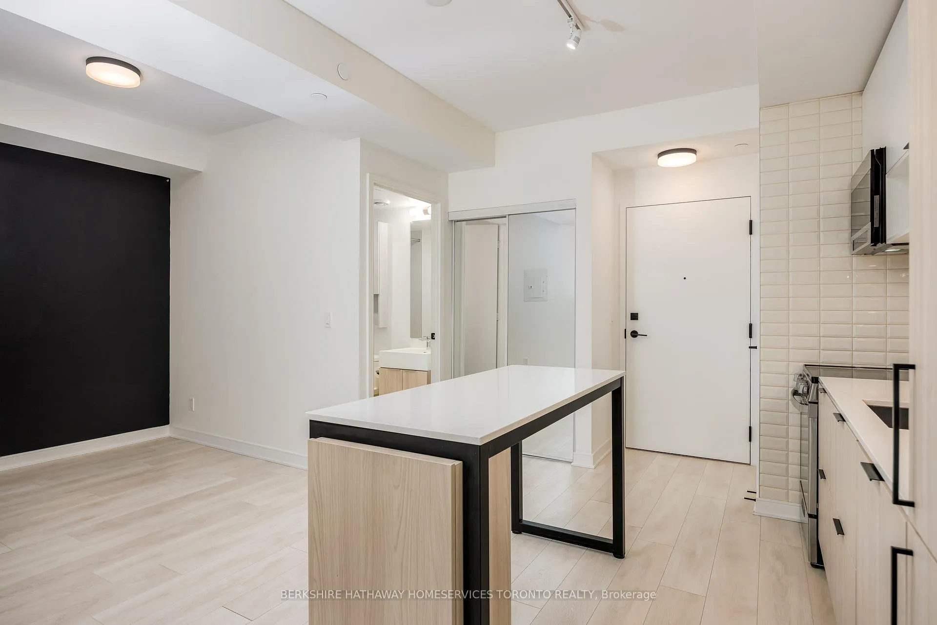 Photo 5 of Unit S316, 35 Rolling Mills Road, Toronto, Waterfront Communities — HOMEH