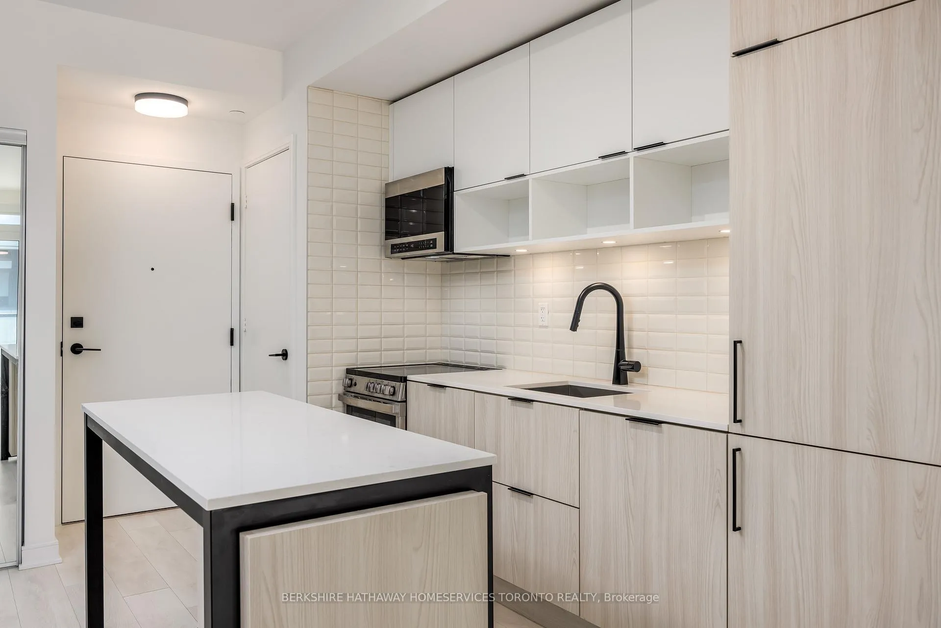 Photo 7 of Unit S316, 35 Rolling Mills Road, Toronto, Waterfront Communities — HOMEH