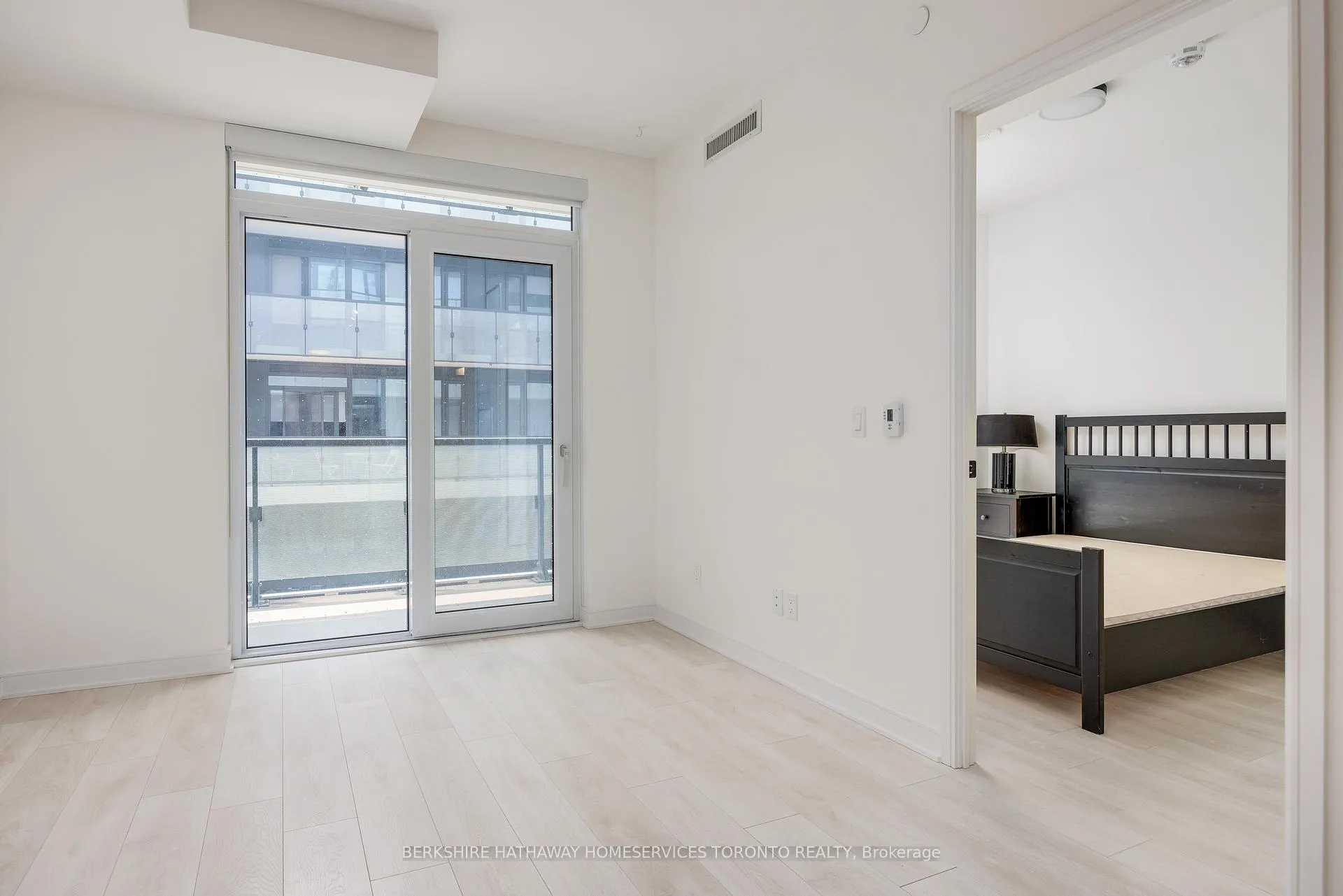Photo 10 of Unit S316, 35 Rolling Mills Road, Toronto, Waterfront Communities — HOMEH