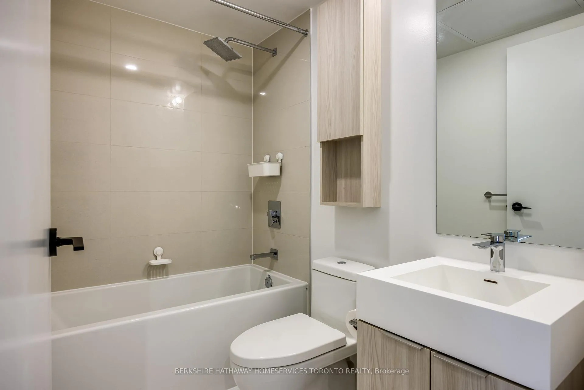 Photo 14 of Unit S316, 35 Rolling Mills Road, Toronto, Waterfront Communities — HOMEH