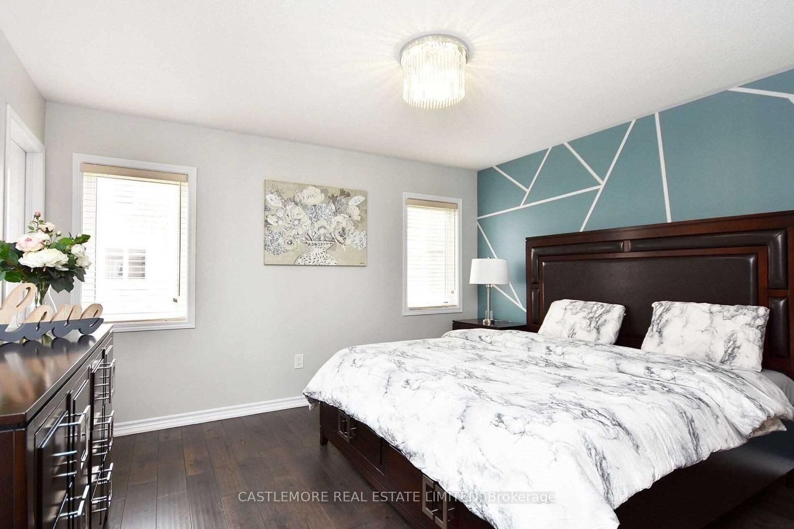Photo 13 of 11 Bannister Crescent, Brampton, Northwest Brampton — HOMEH