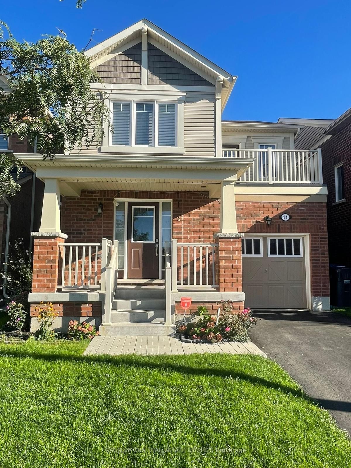 Photo 2 of 11 Bannister Crescent, Brampton, Northwest Brampton — HOMEH