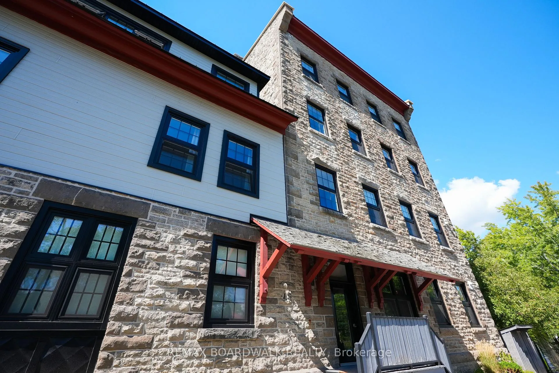 Photo 5 of Unit 6, 49 Mill Street, Carleton Place — HOMEH