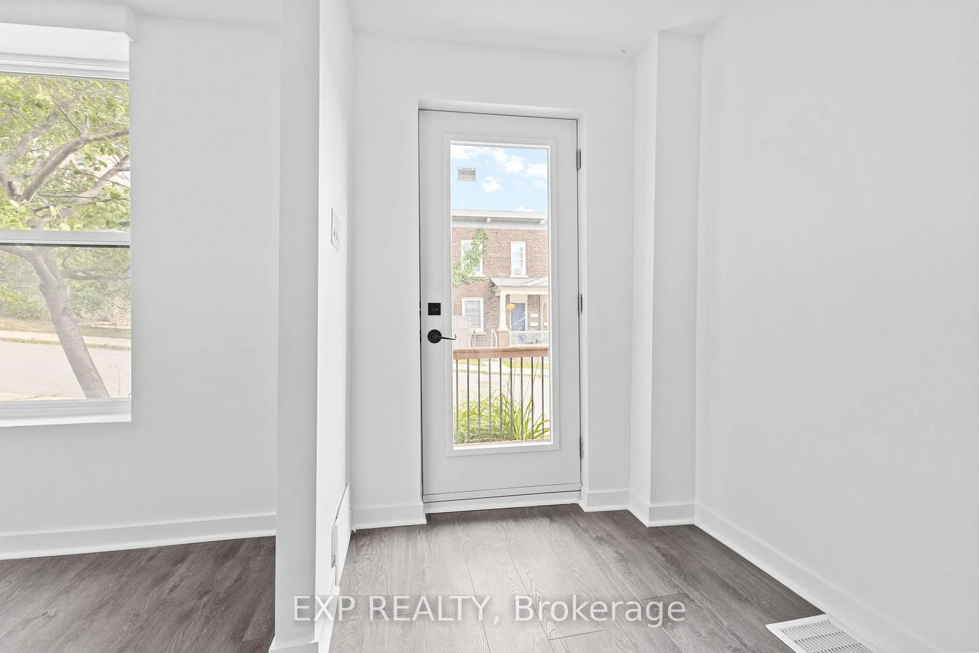 Photo 4 of 145 Willow Street, Ottawa, West Centre Town — HOMEH