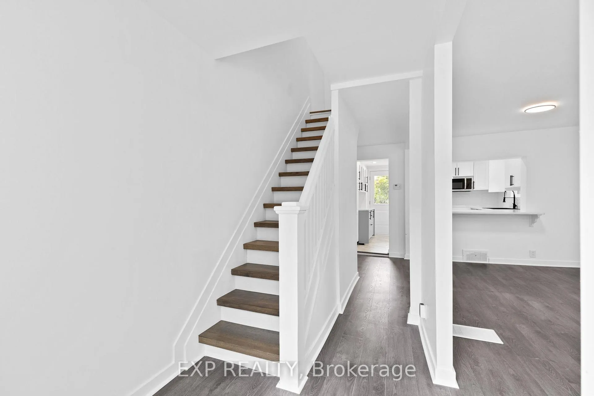 Photo 5 of 145 Willow Street, Ottawa, West Centre Town — HOMEH