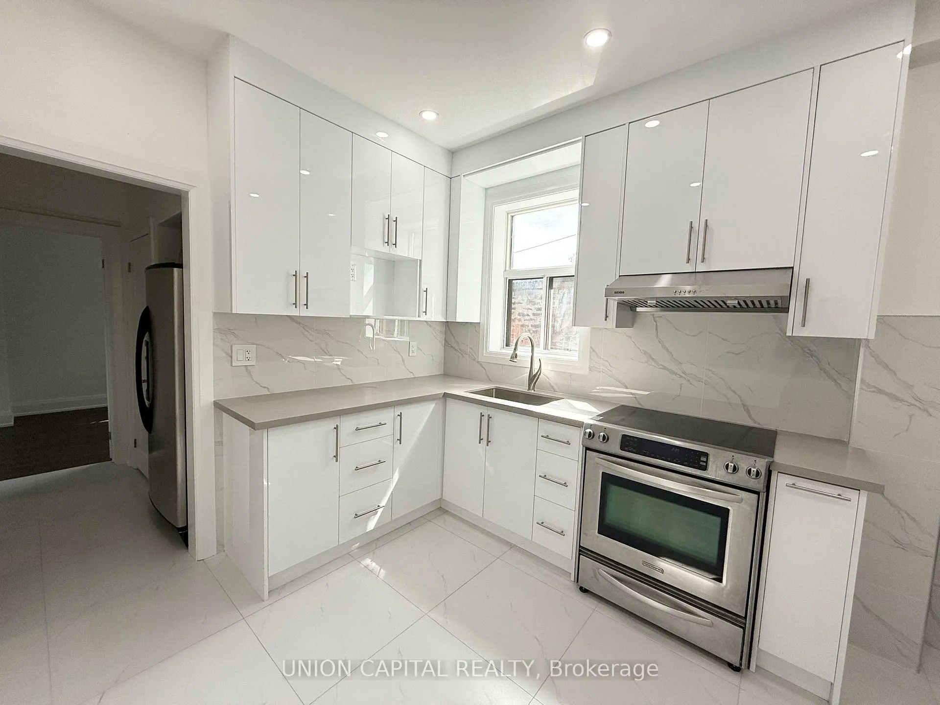 Front of Unit Main, 1087 Gerrard Street E