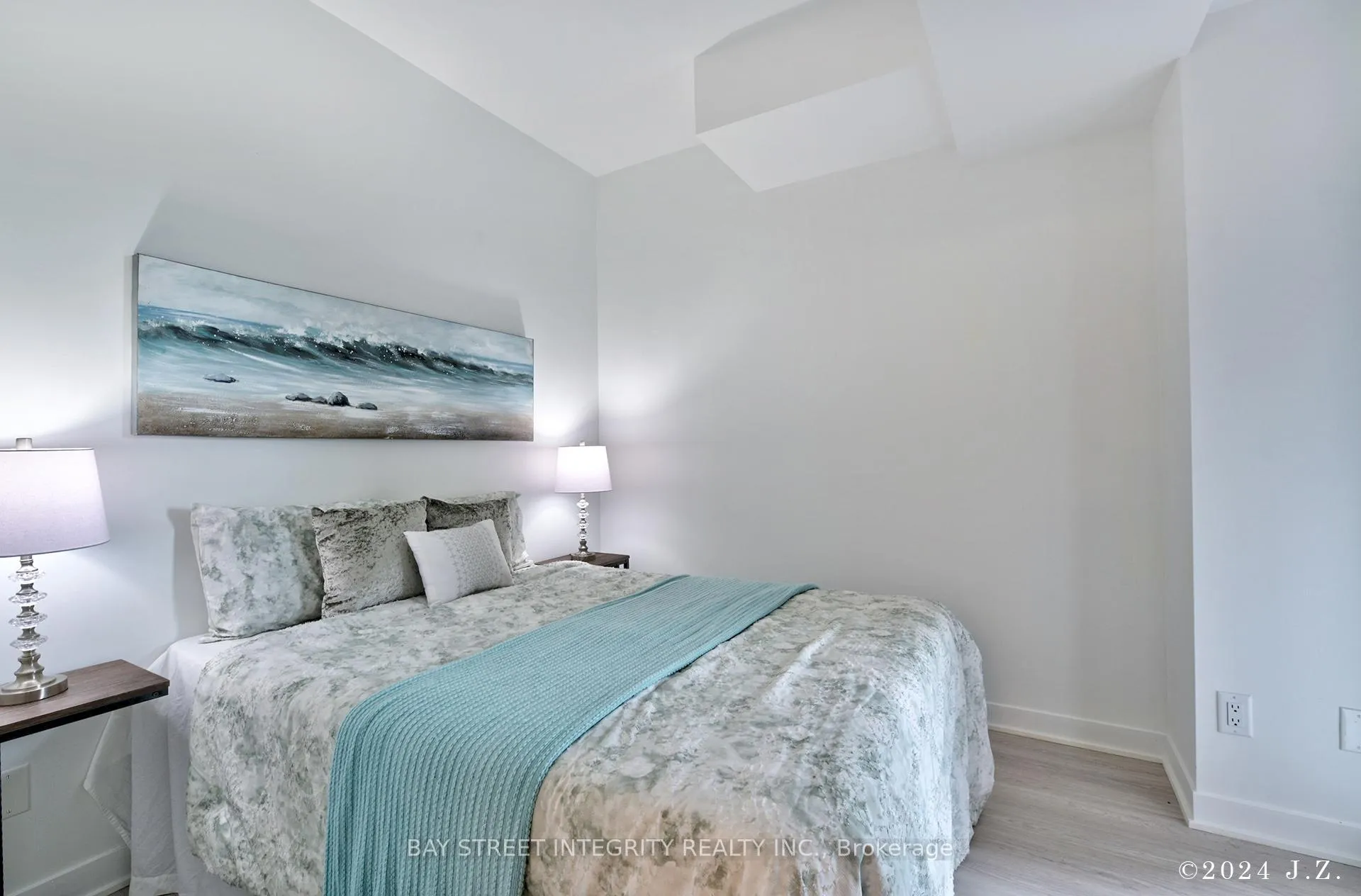 Photo 18 of Unit 403, 185 Alberta Avenue W, Toronto, Oakwood Village — HOMEH