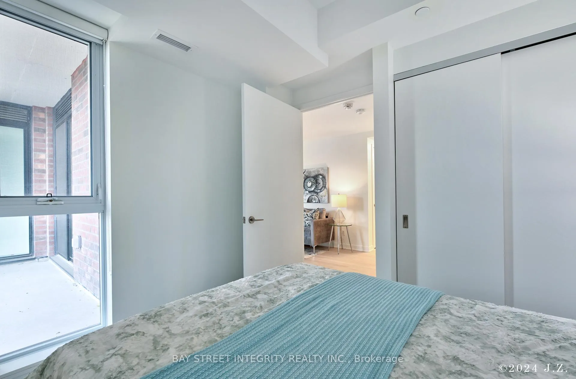 Photo 19 of Unit 403, 185 Alberta Avenue W, Toronto, Oakwood Village — HOMEH