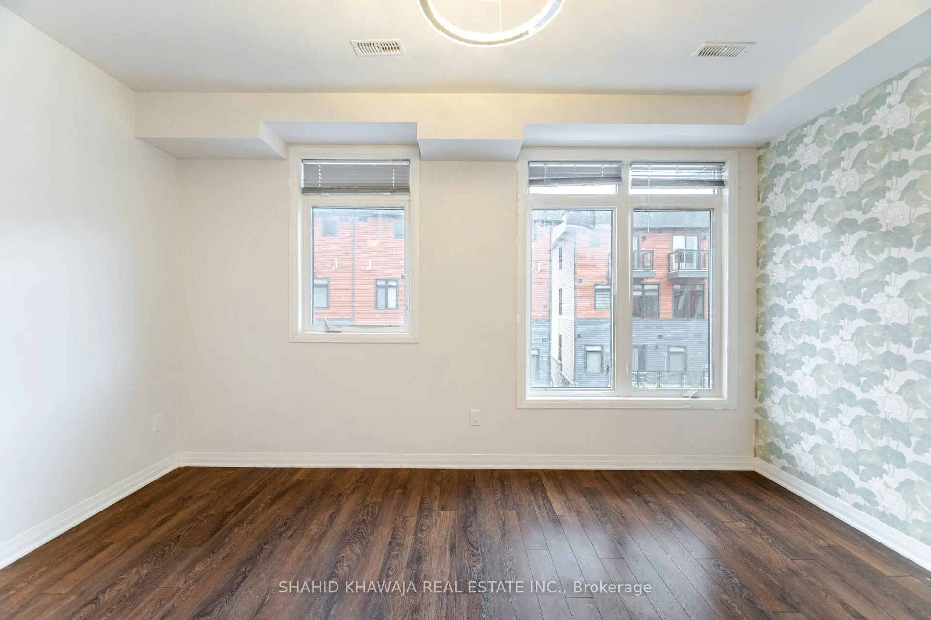 Photo 10 of Unit 46, 2 Willow Street, Brant, Paris — HOMEH