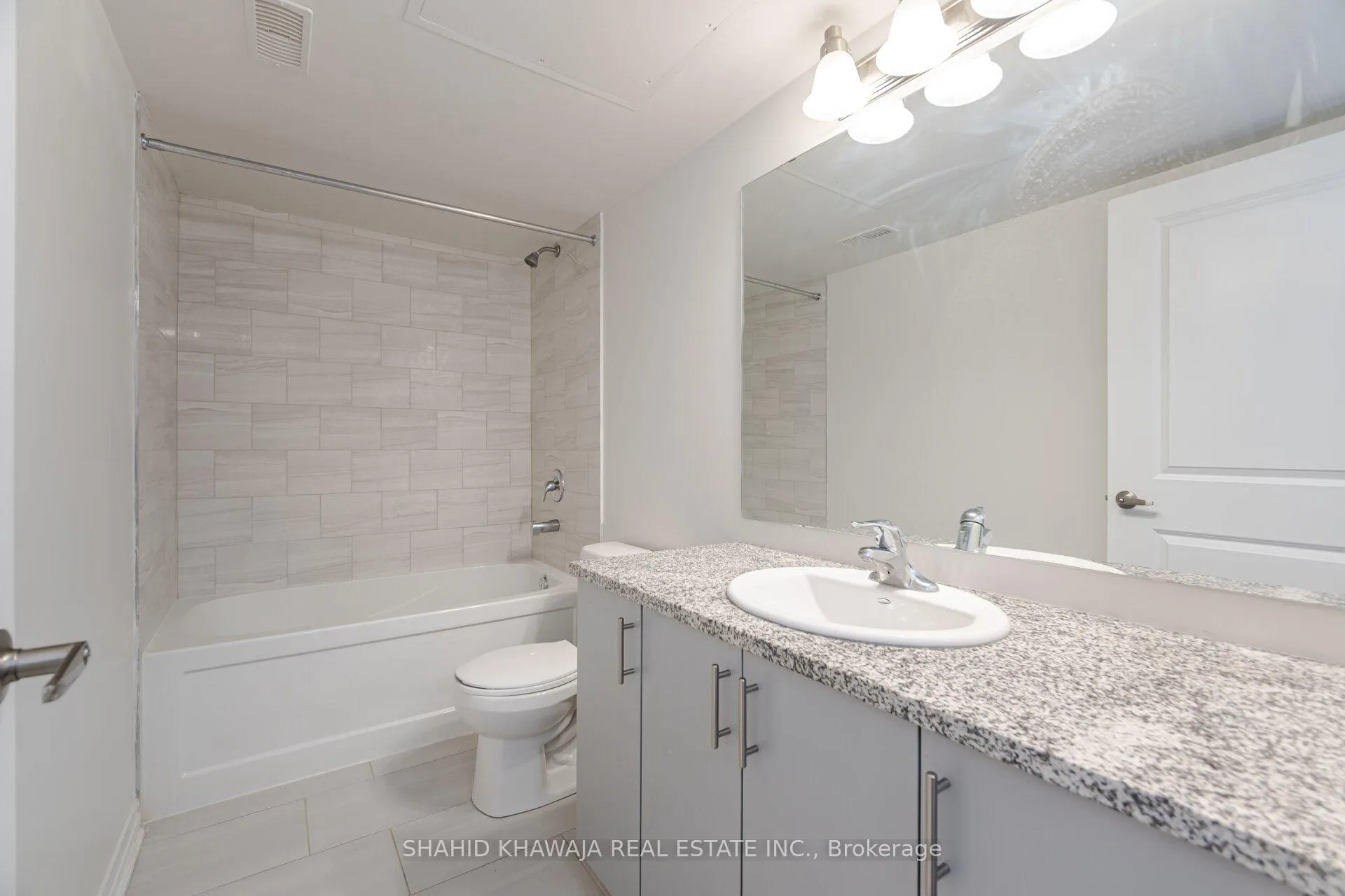 Photo 28 of Unit 46, 2 Willow Street, Brant, Paris — HOMEH