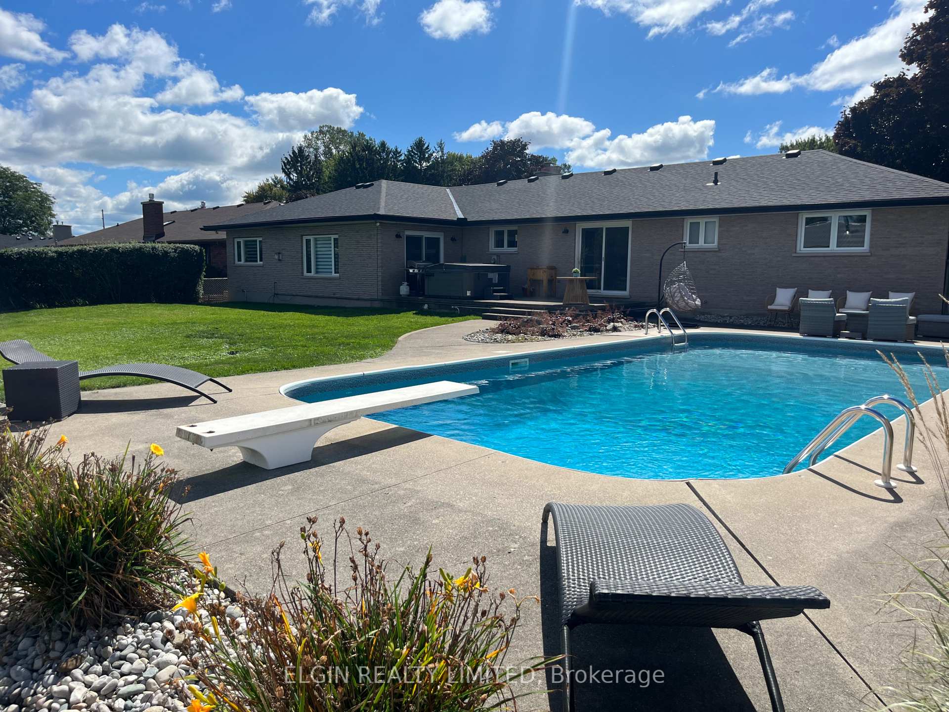 Photo 40 of 82 Lawton Street, Central Elgin, Rural Central Elgin — HOMEH