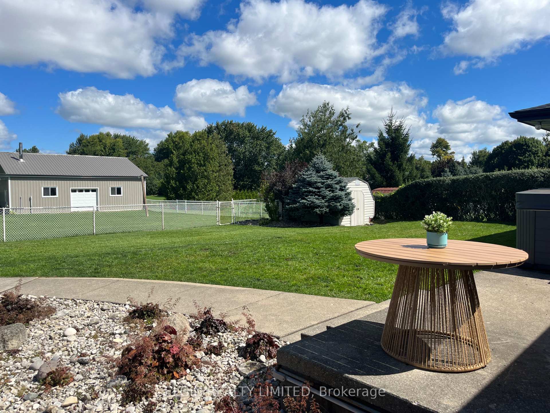 Photo 43 of 82 Lawton Street, Central Elgin, Rural Central Elgin — HOMEH