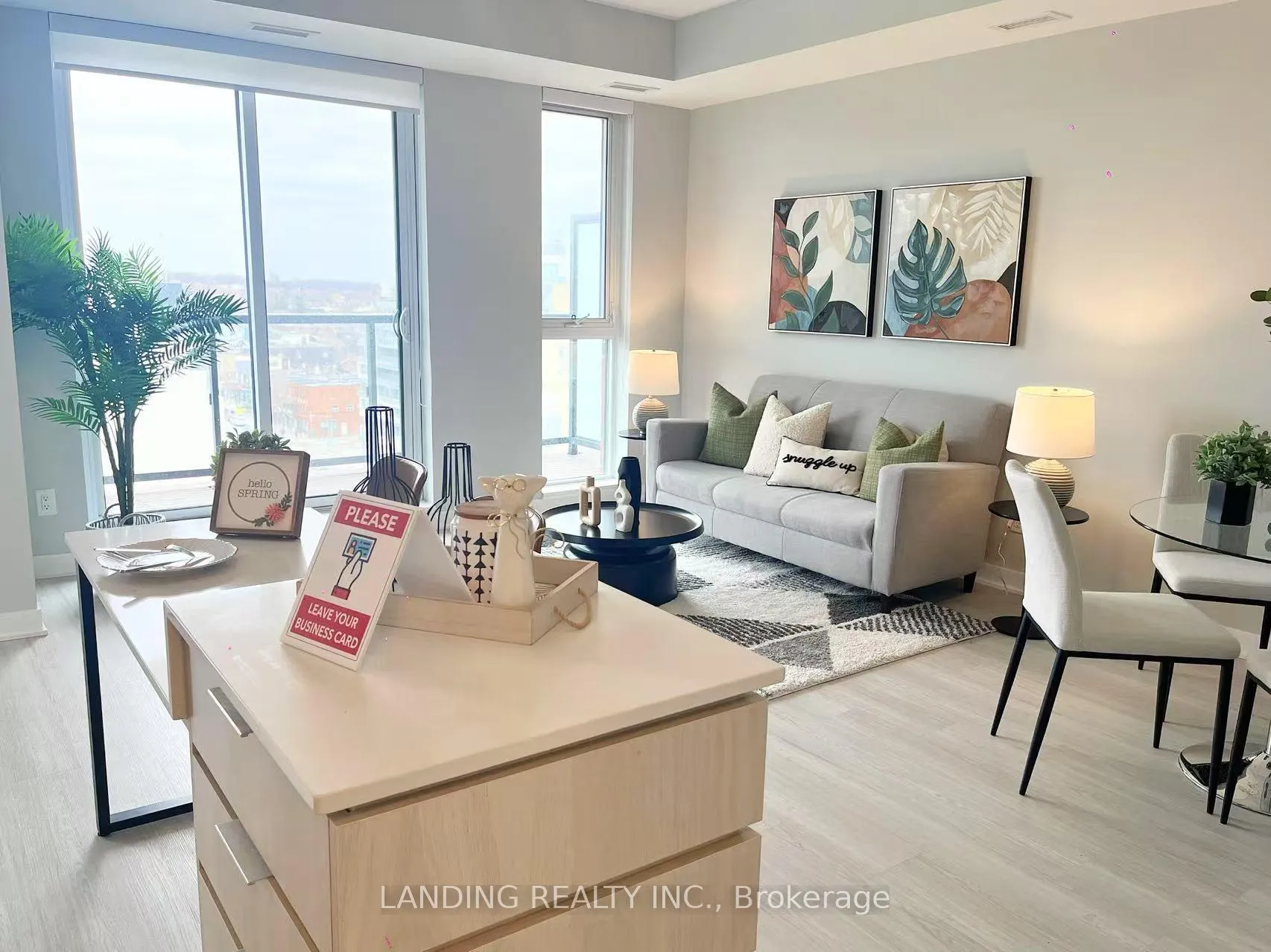 Photo 6 of Unit 1104, 185 Alberta Avenue, Toronto, Oakwood Village — HOMEH