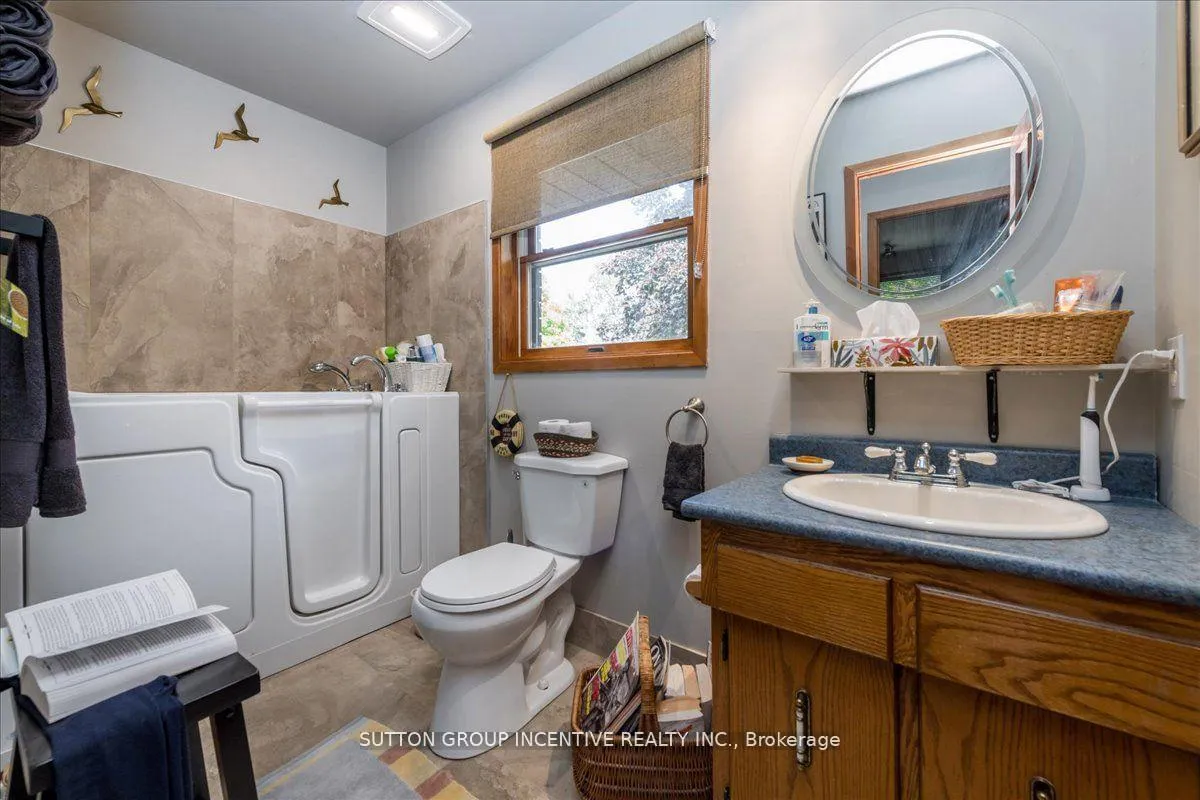 Photo 10 of 80 Mary Street, Clearview, Creemore — HOMEH