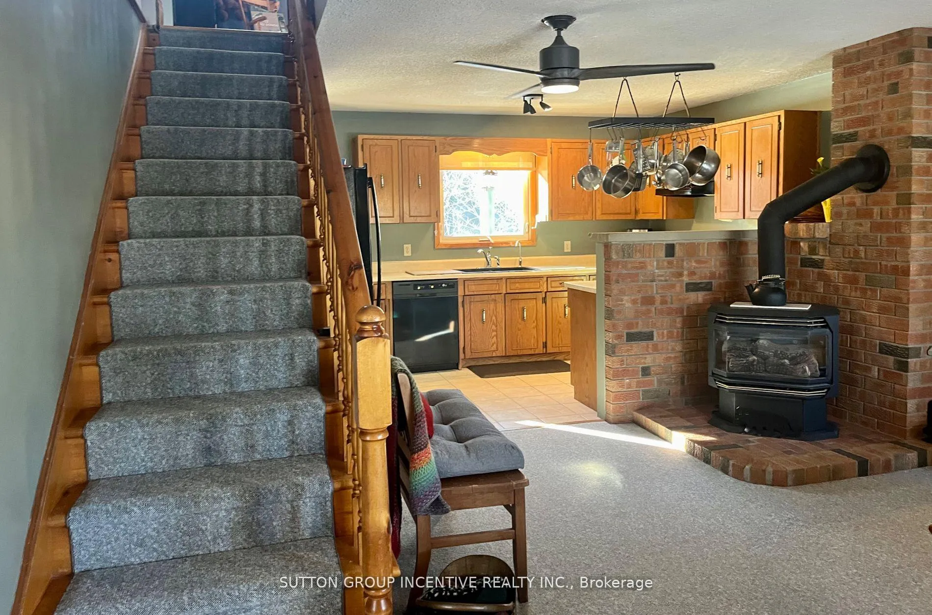 Photo 11 of 80 Mary Street, Clearview, Creemore — HOMEH